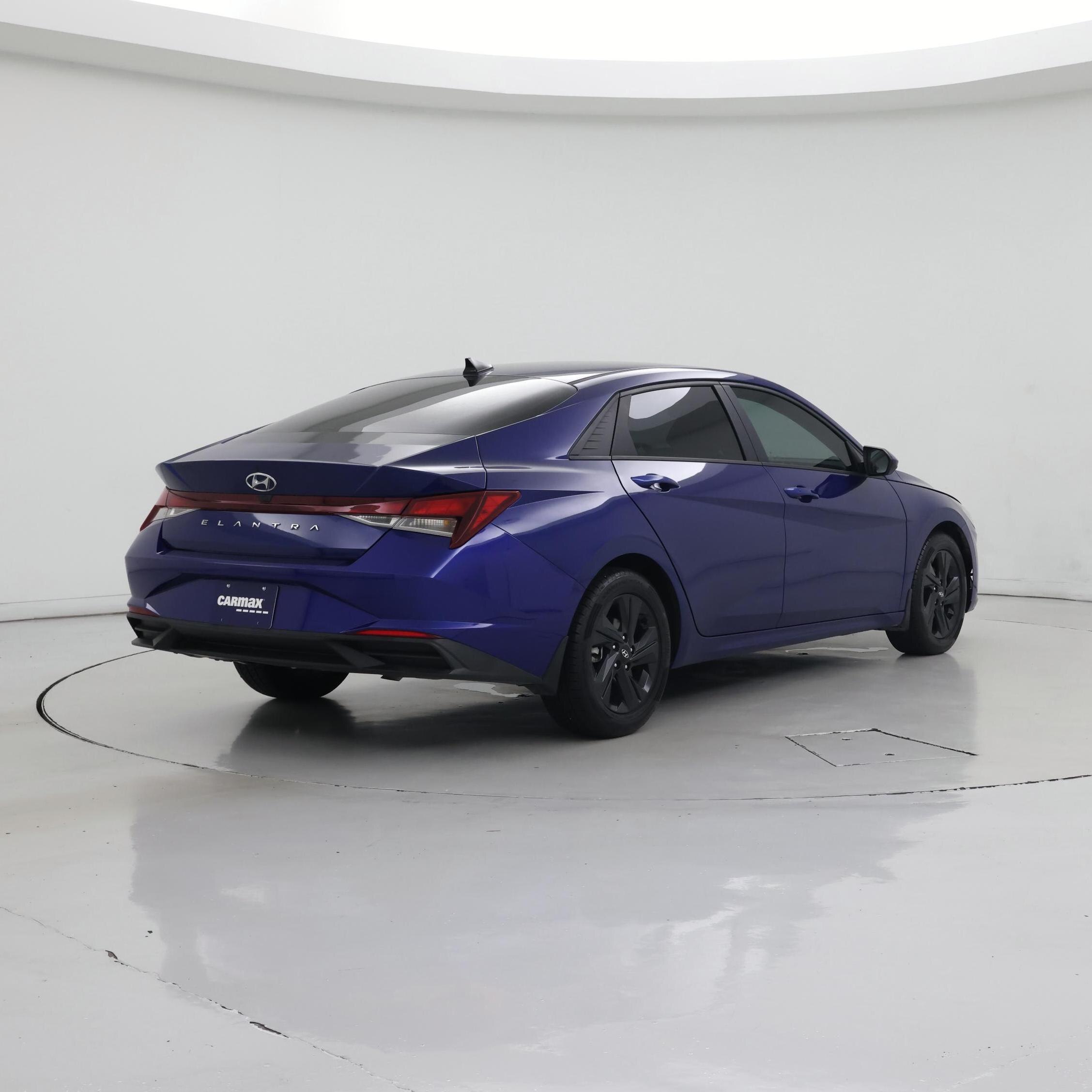 Thumbnail: 2023 Hyundai Elantra - 8