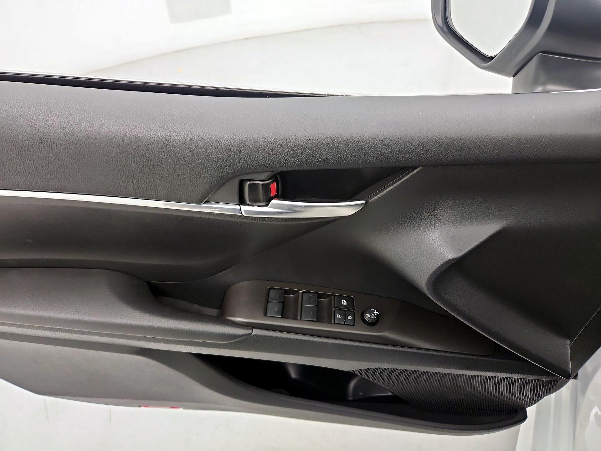 Thumbnail: 2024 Toyota Camry - 12