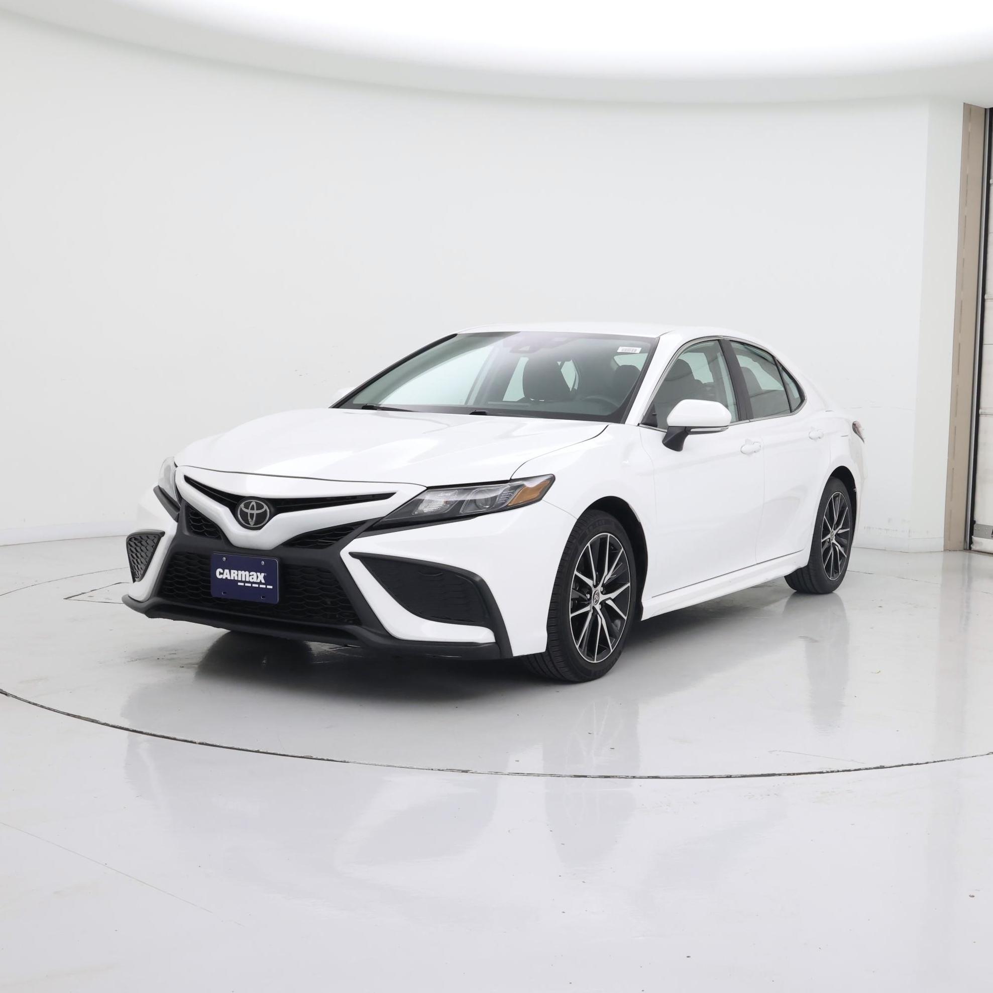 Thumbnail: 2024 Toyota Camry - 4