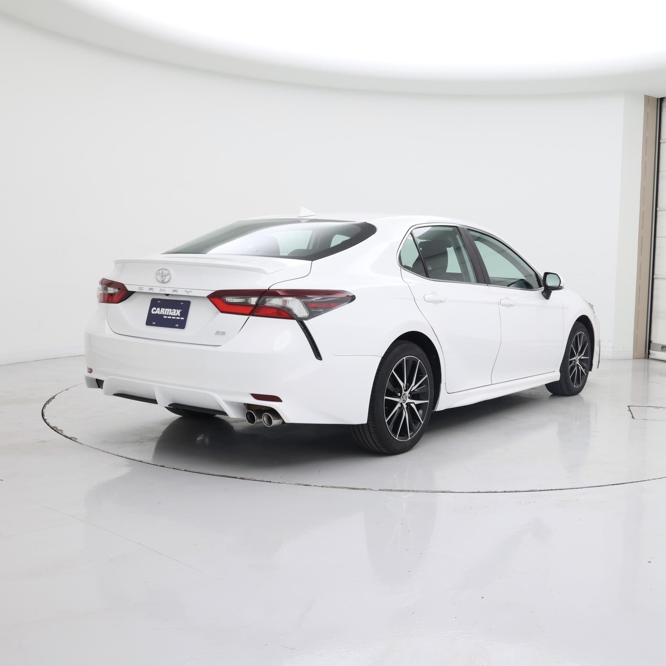 Thumbnail: 2024 Toyota Camry - 8