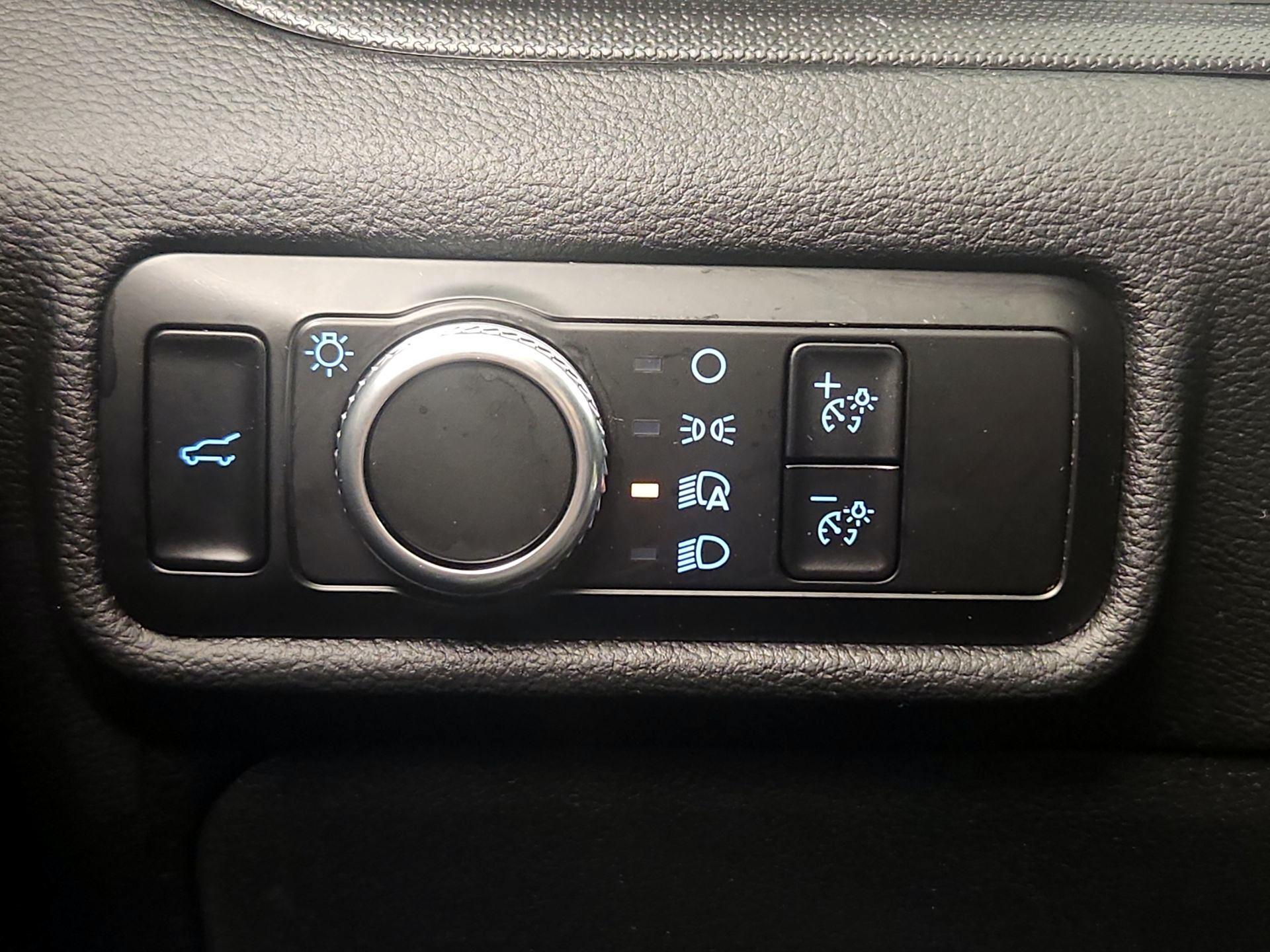 Thumbnail: 2023 Ford Explorer - 13