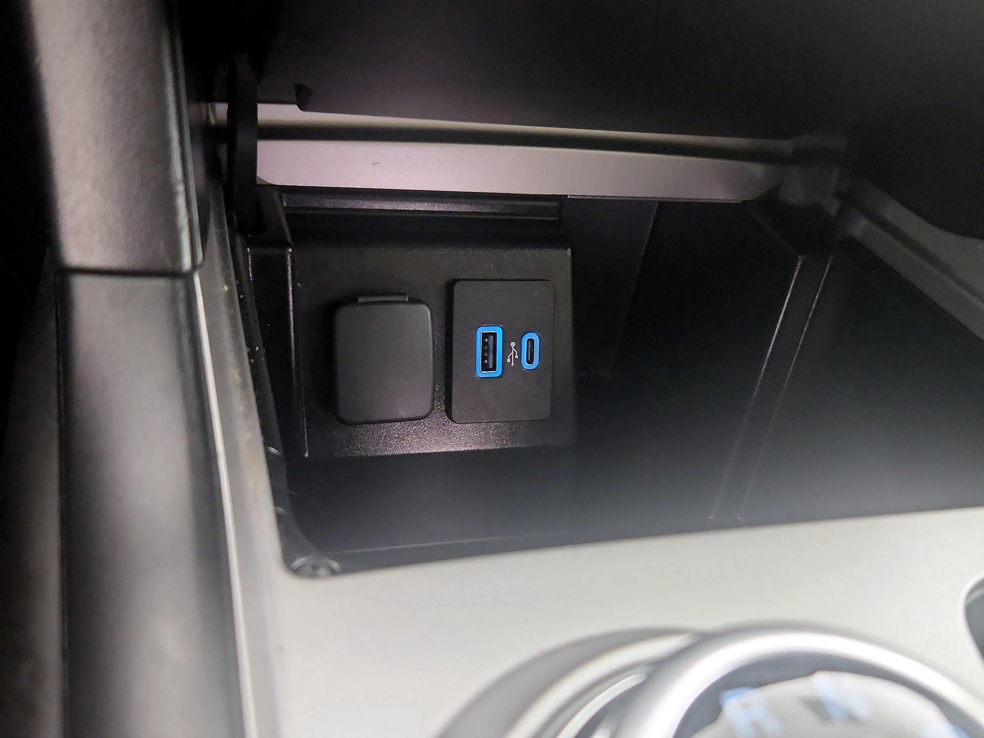 Thumbnail: 2023 Ford Explorer - 18