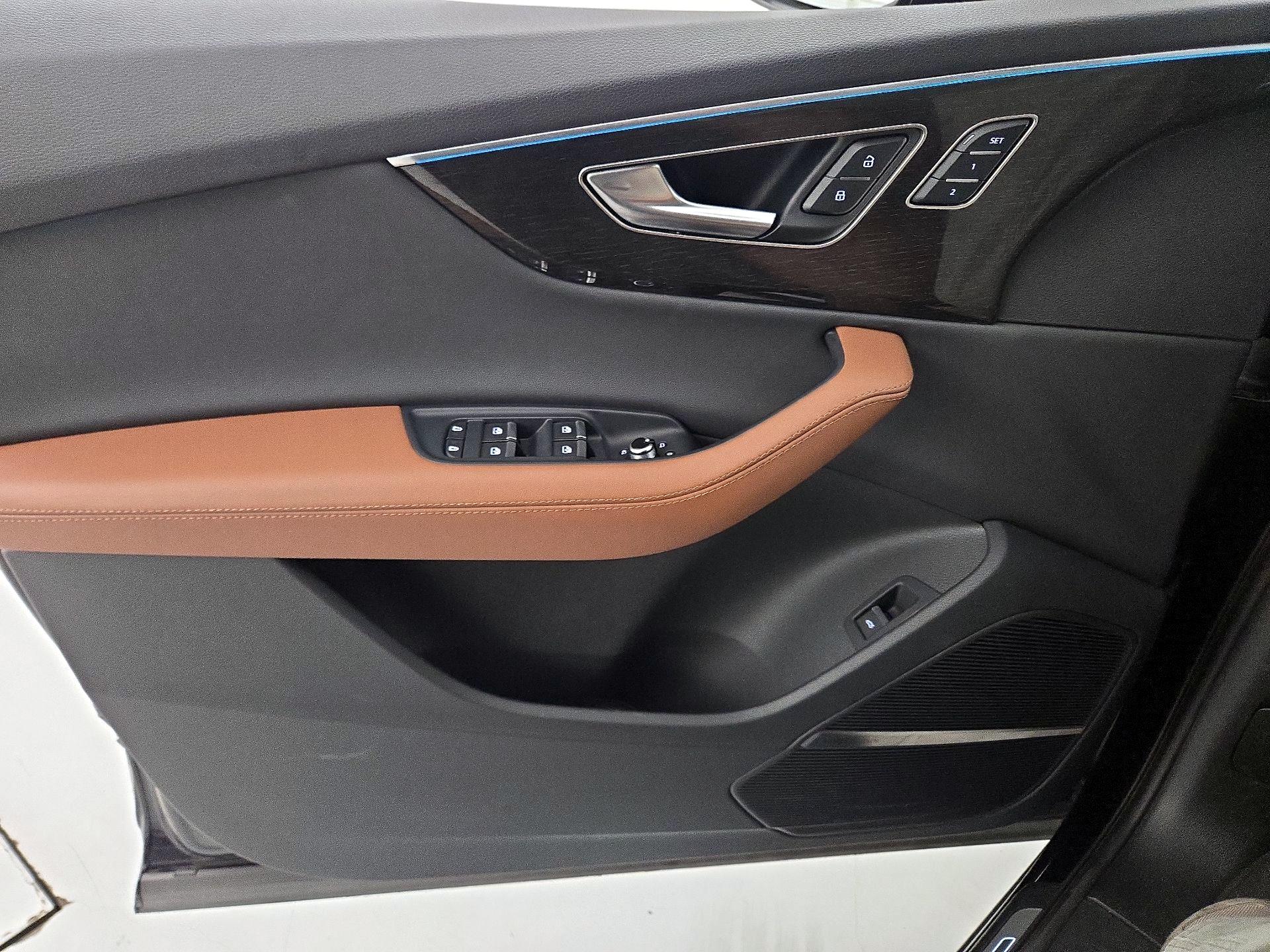 Thumbnail: 2024 Audi Q7 - 12