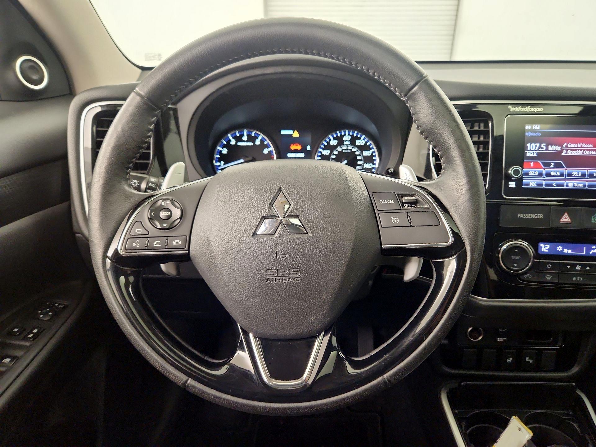 Thumbnail: 2018 Mitsubishi Outlander - 10