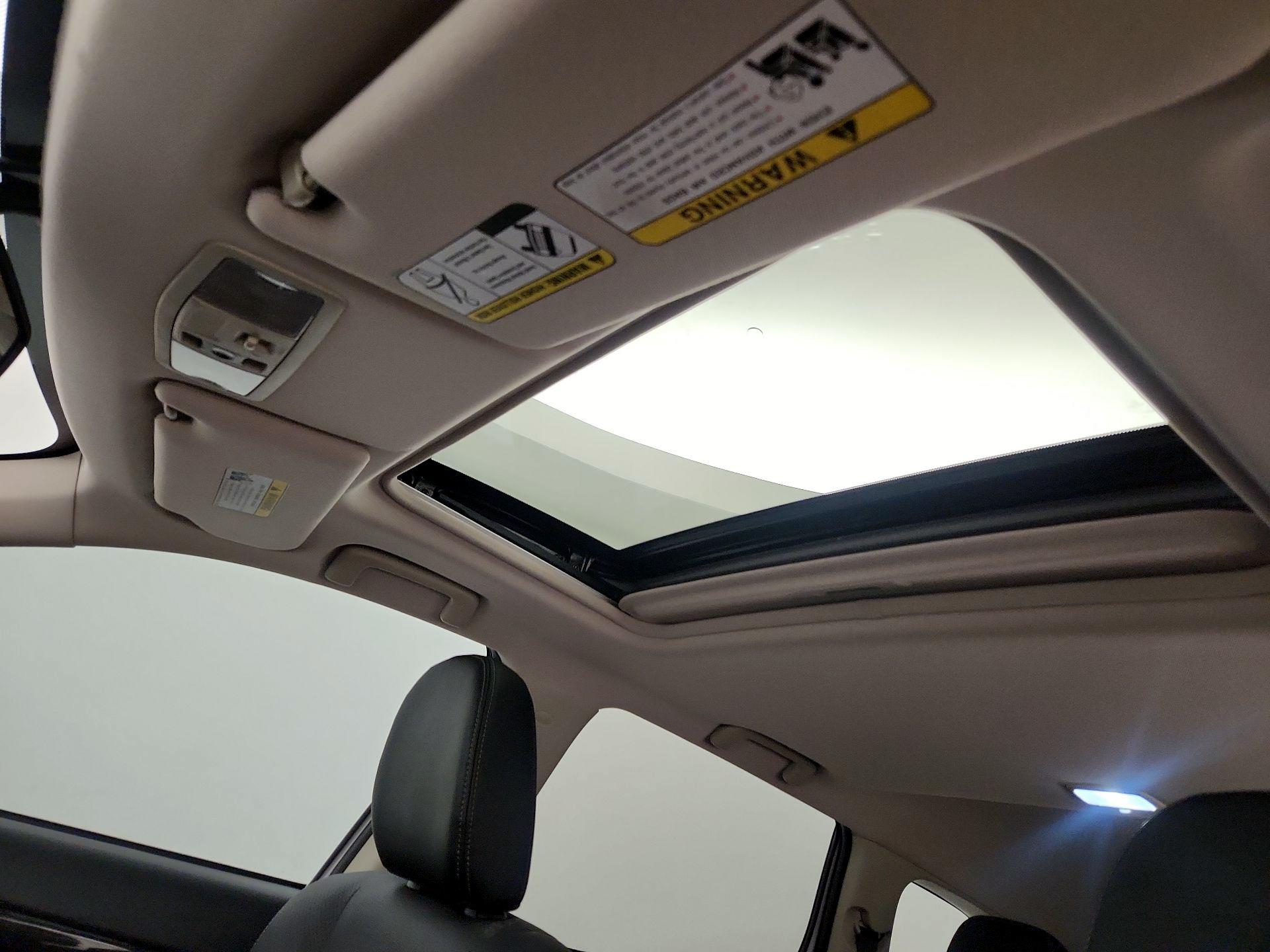 Thumbnail: 2018 Mitsubishi Outlander - 19