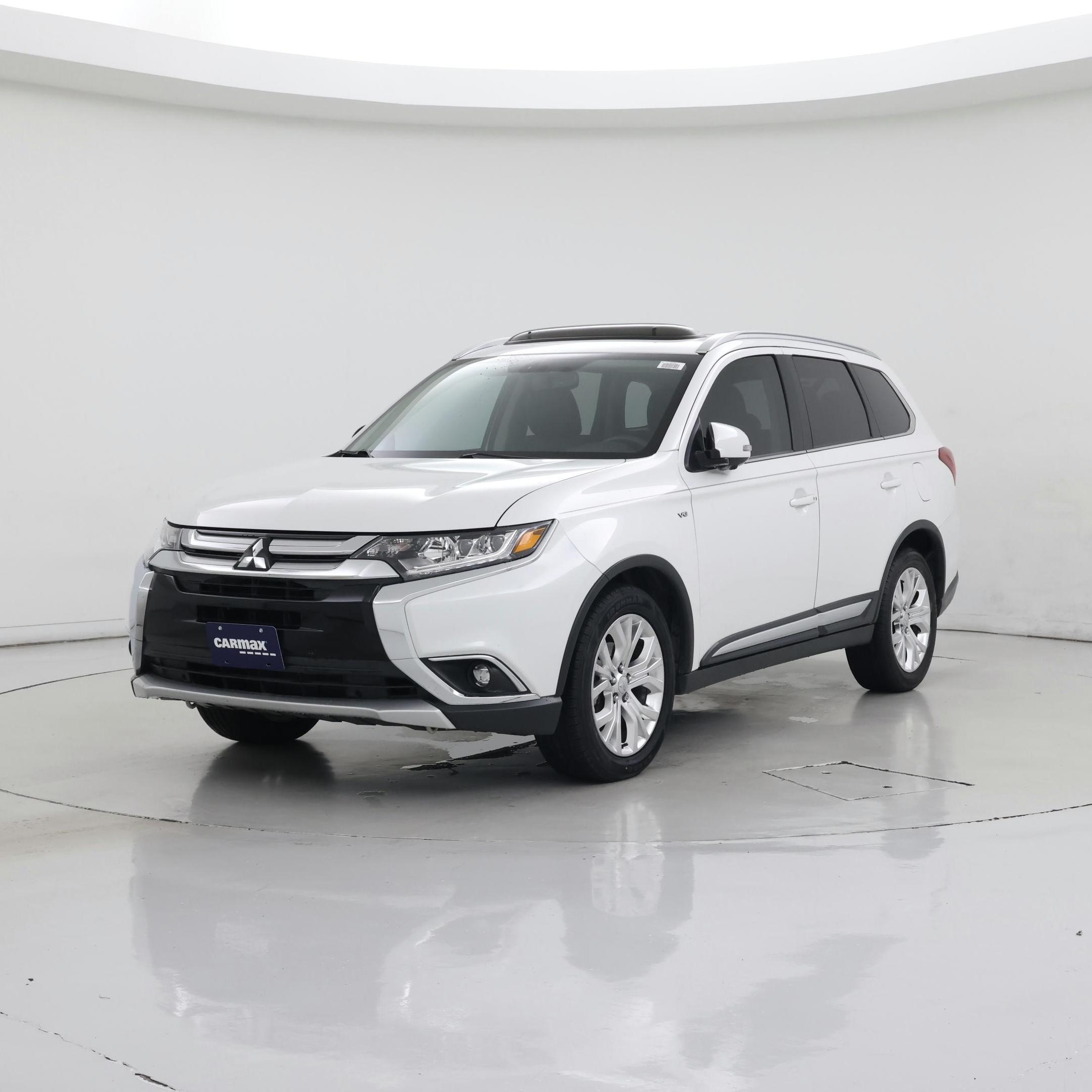 Thumbnail: 2018 Mitsubishi Outlander - 4