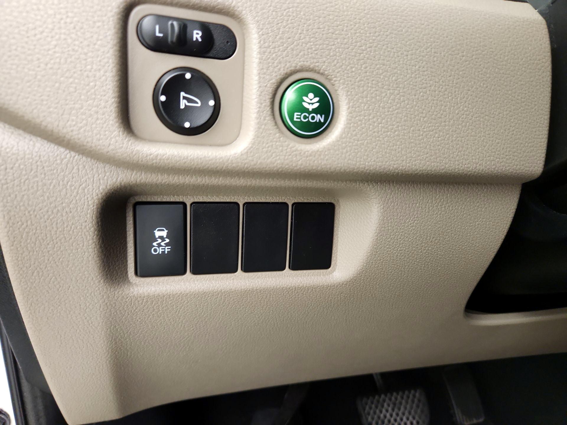 Thumbnail: 2016 Honda Pilot - 13