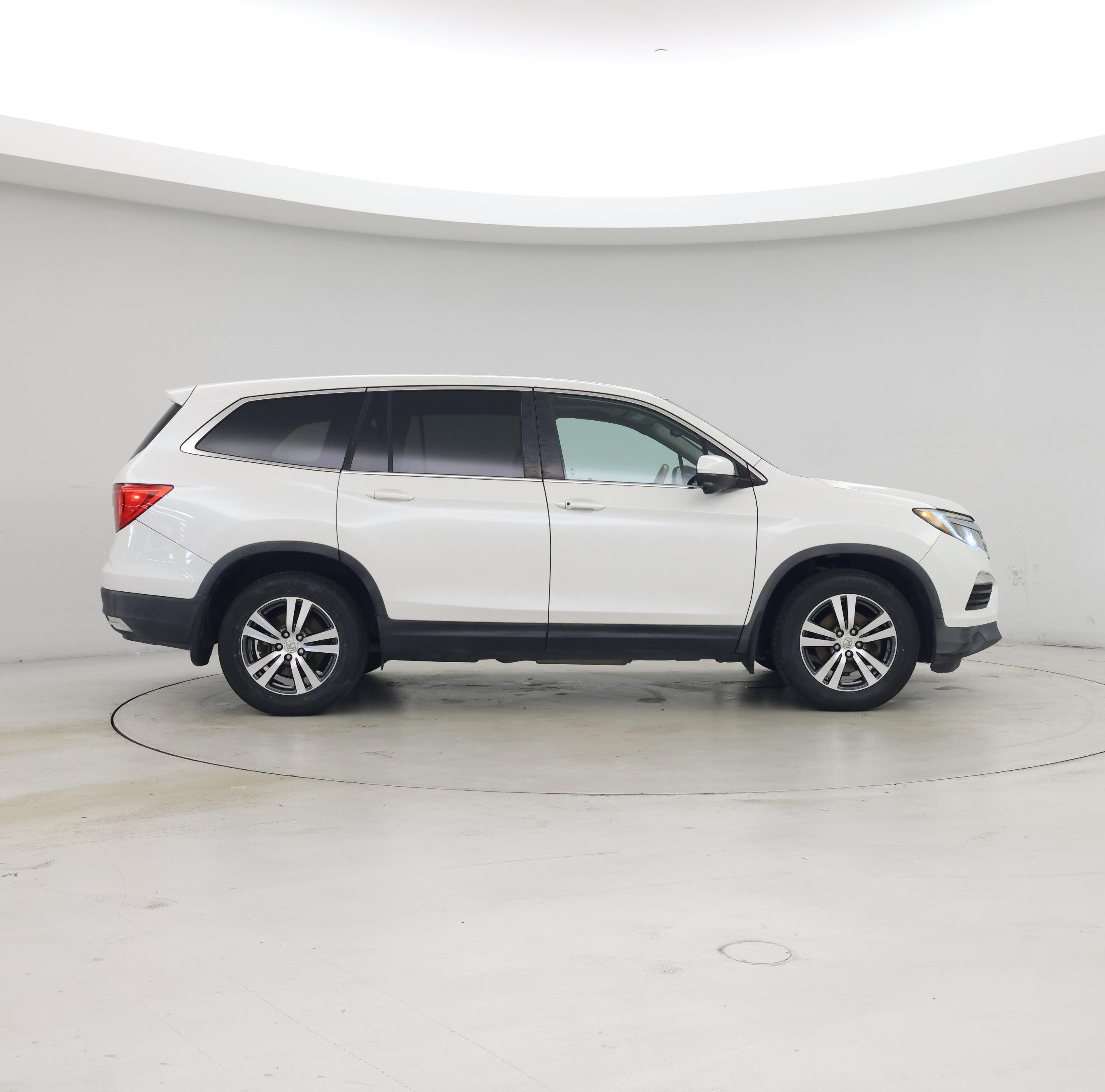 Thumbnail: 2016 Honda Pilot - 7