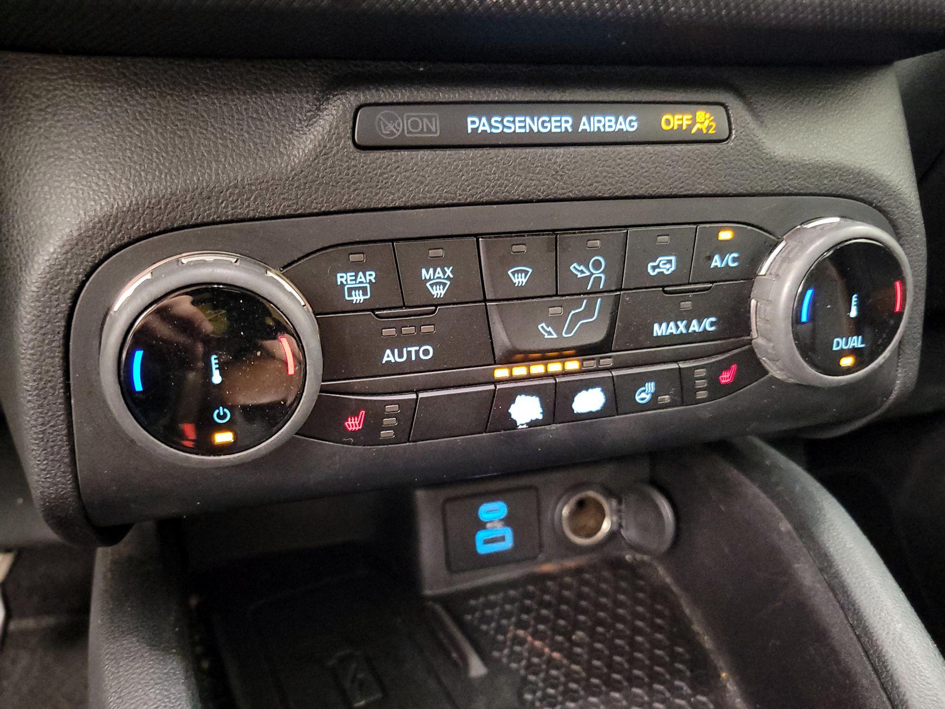 Thumbnail: 2022 Ford Bronco Sport - 16