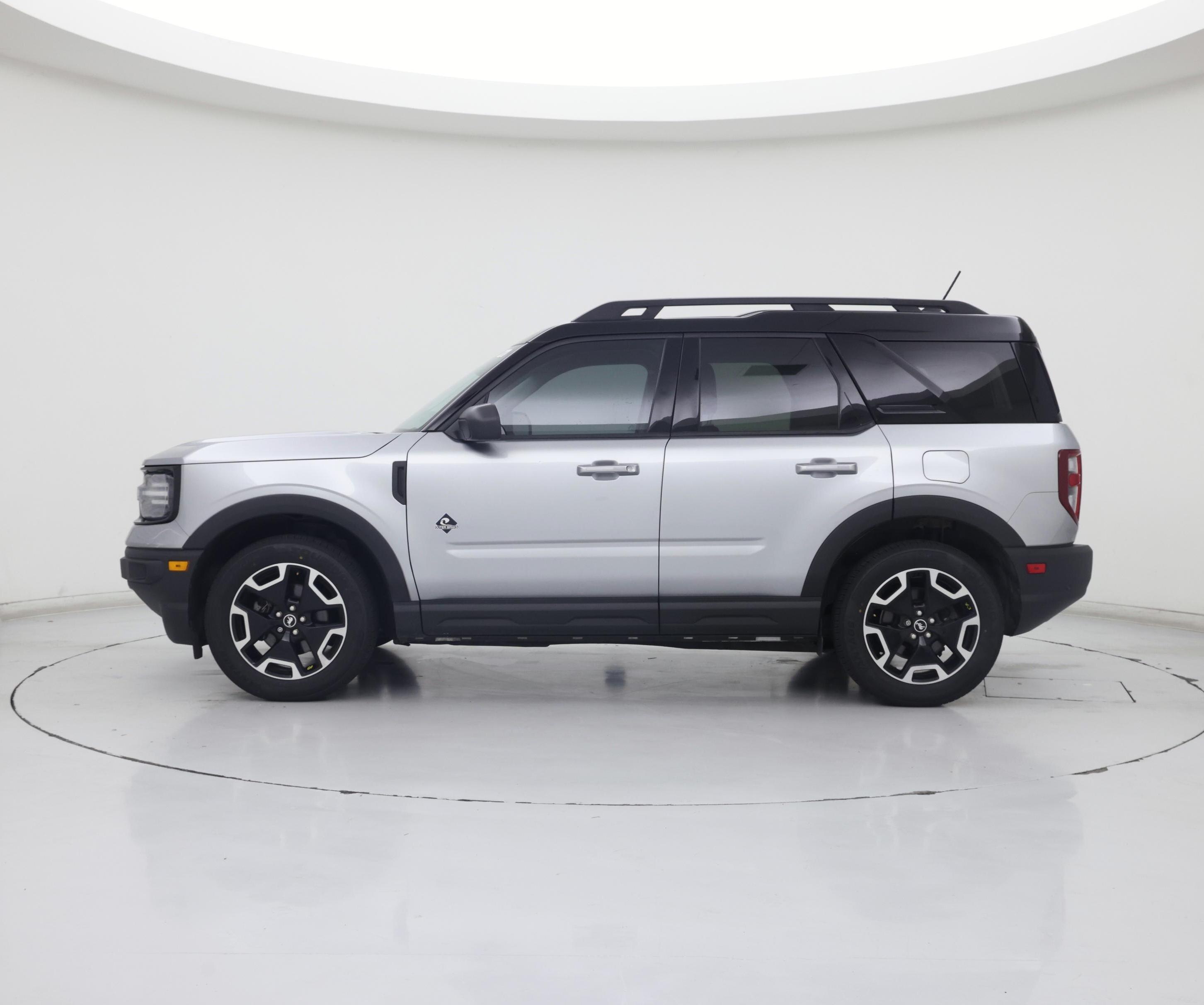 Thumbnail: 2022 Ford Bronco Sport - 3