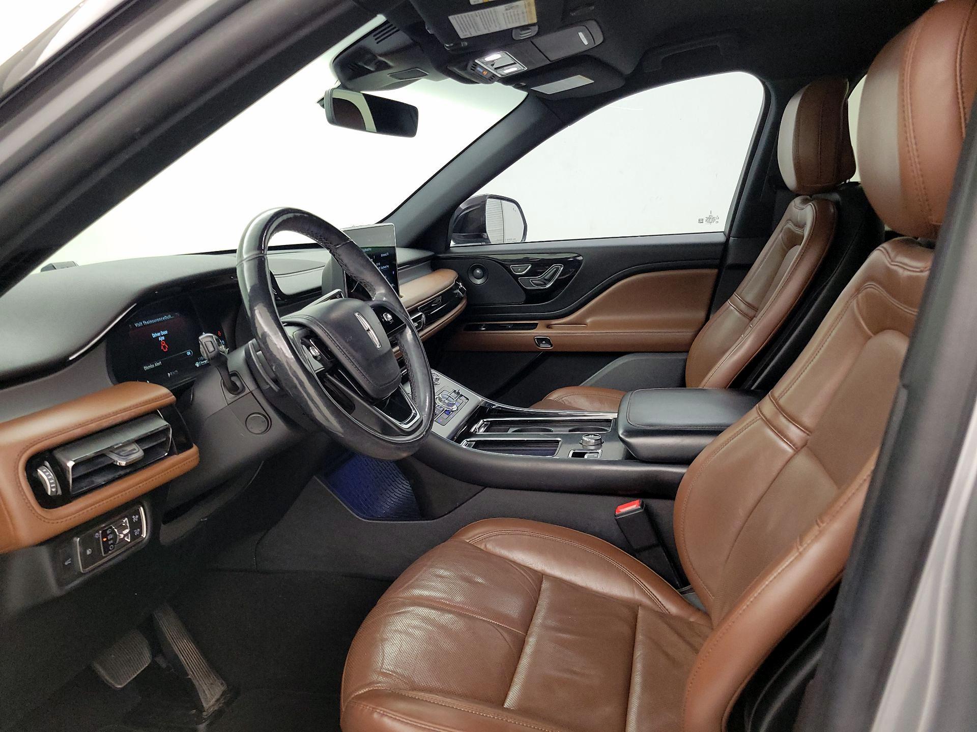 Thumbnail: 2020 Lincoln Aviator - 11