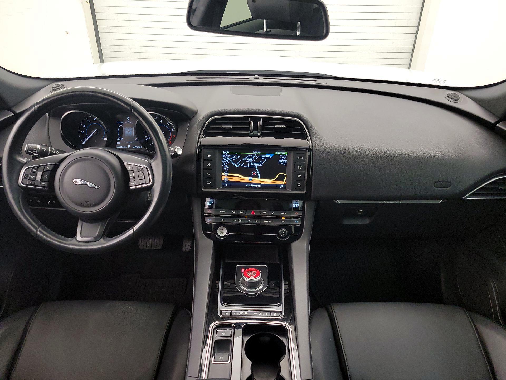 Thumbnail: 2018 Jaguar F-Pace - 9