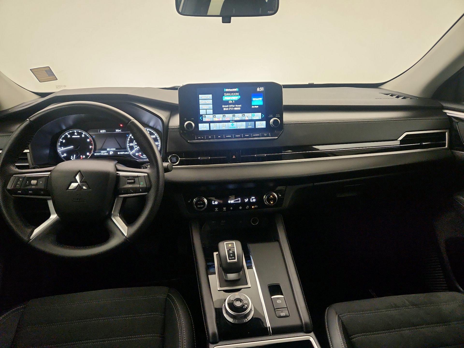 Thumbnail: 2024 Mitsubishi Outlander - 9