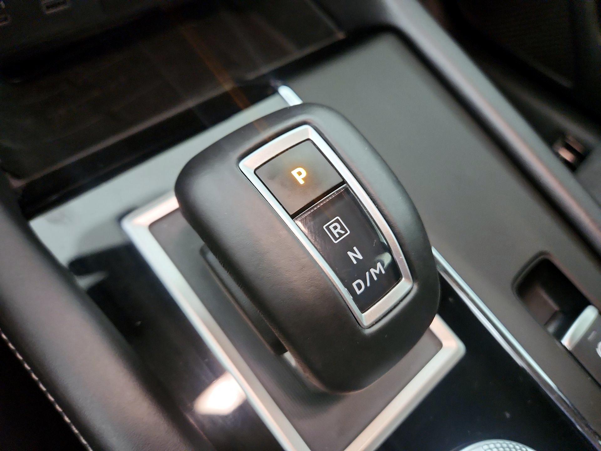 Thumbnail: 2024 Mitsubishi Outlander - 17