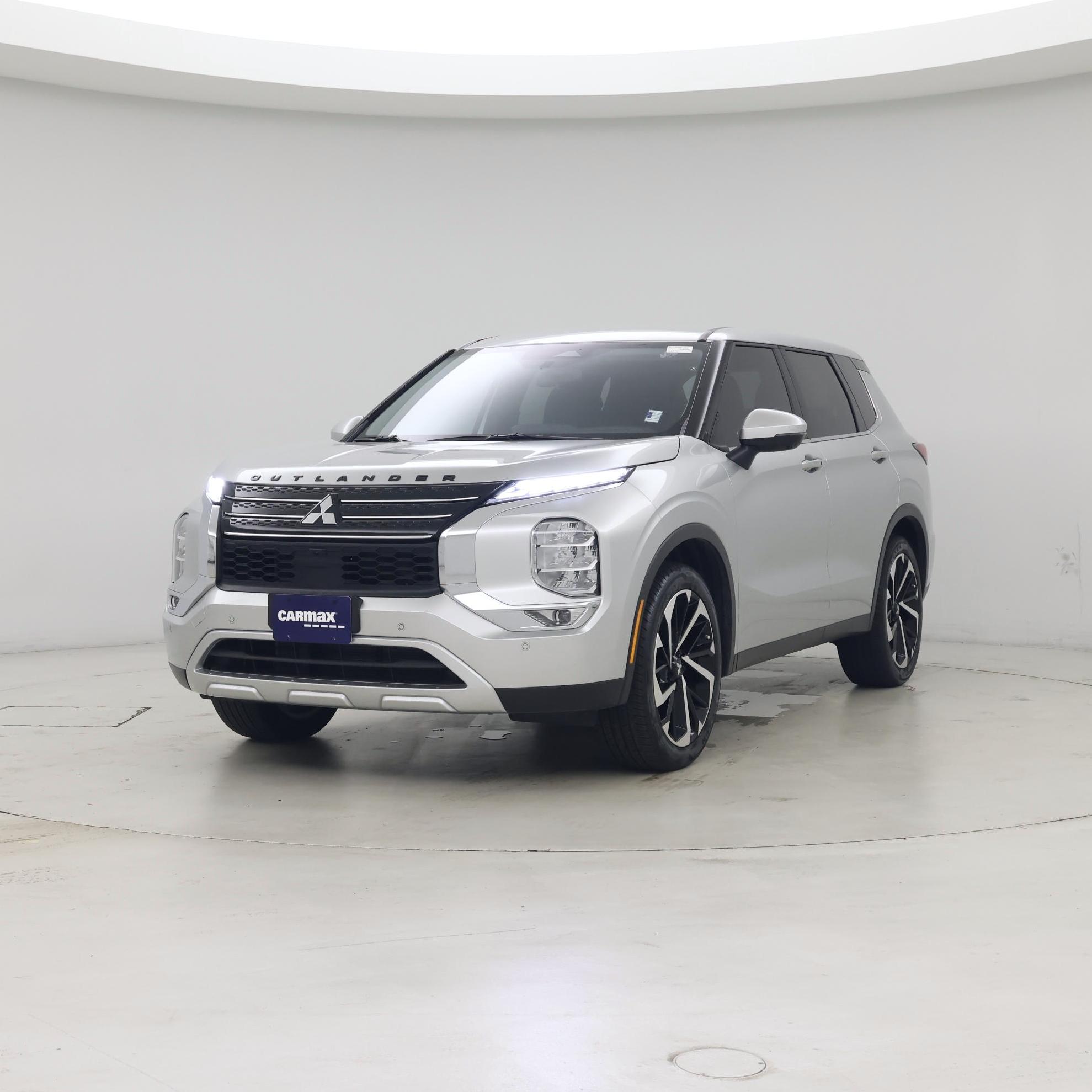 Thumbnail: 2024 Mitsubishi Outlander - 4