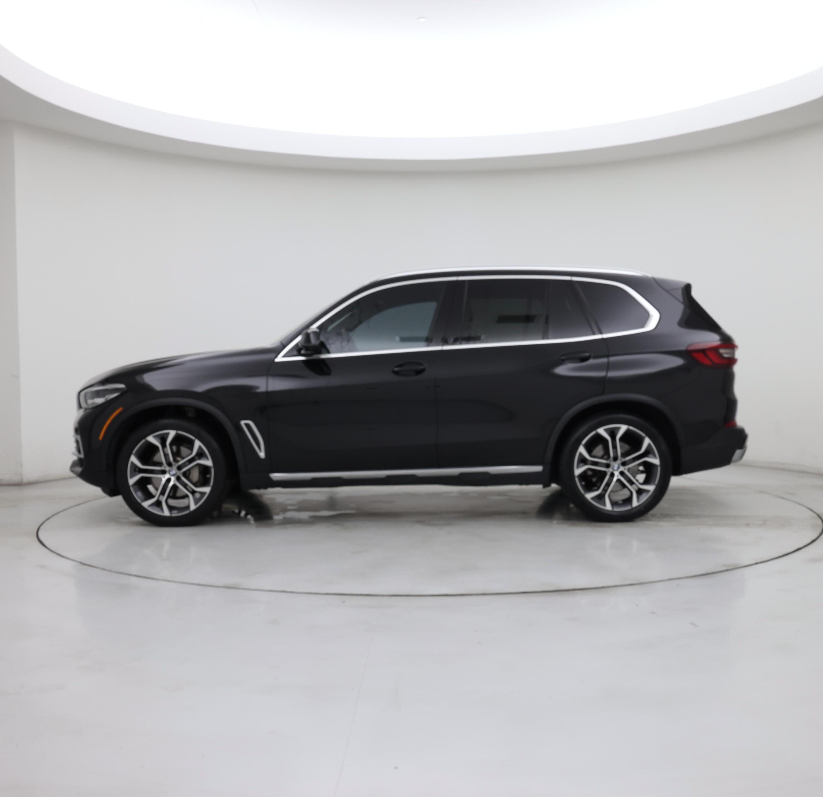 Thumbnail: 2023 BMW X5 - 3