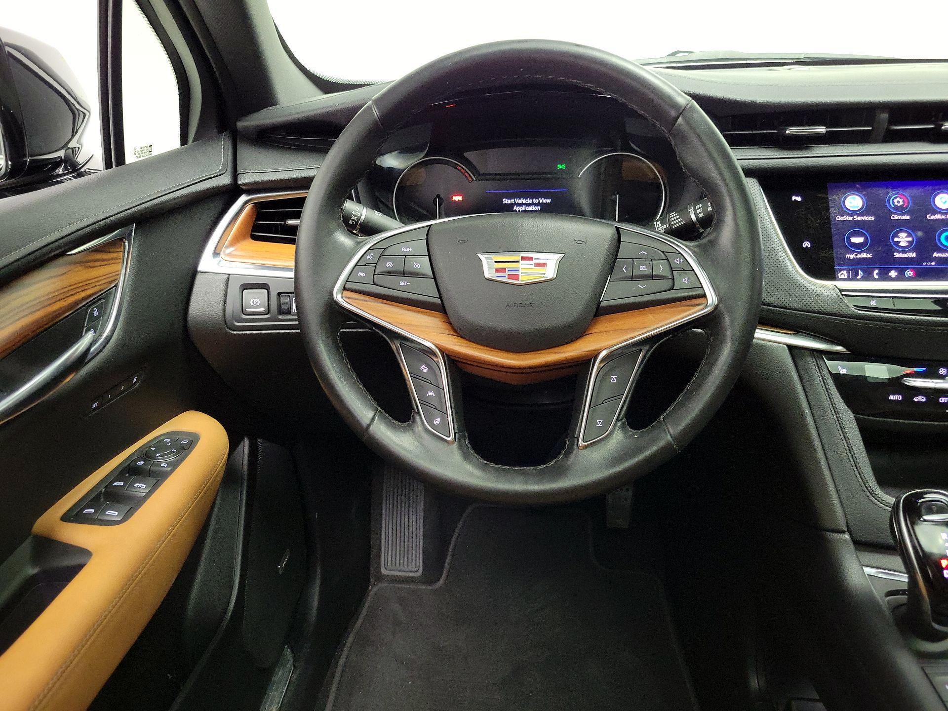 Thumbnail: 2021 Cadillac XT5 - 10