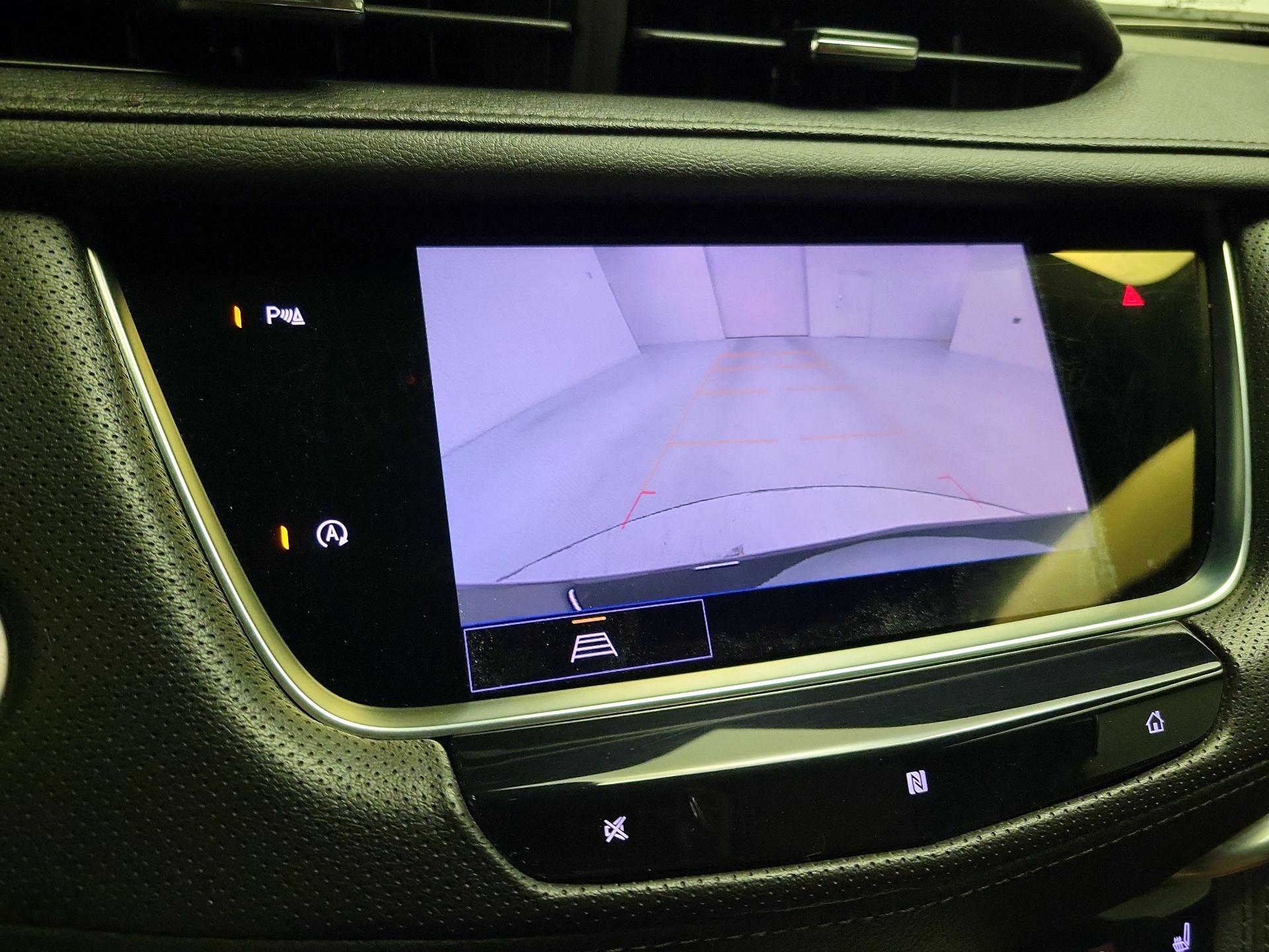 Thumbnail: 2021 Cadillac XT5 - 15