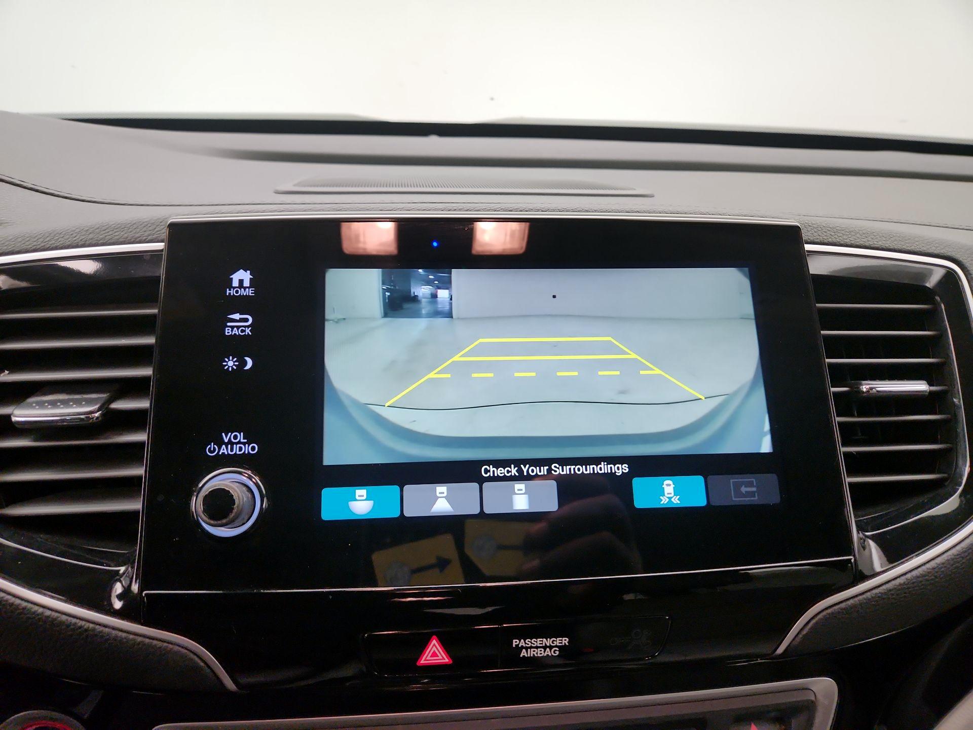 Thumbnail: 2019 Honda Pilot - 15