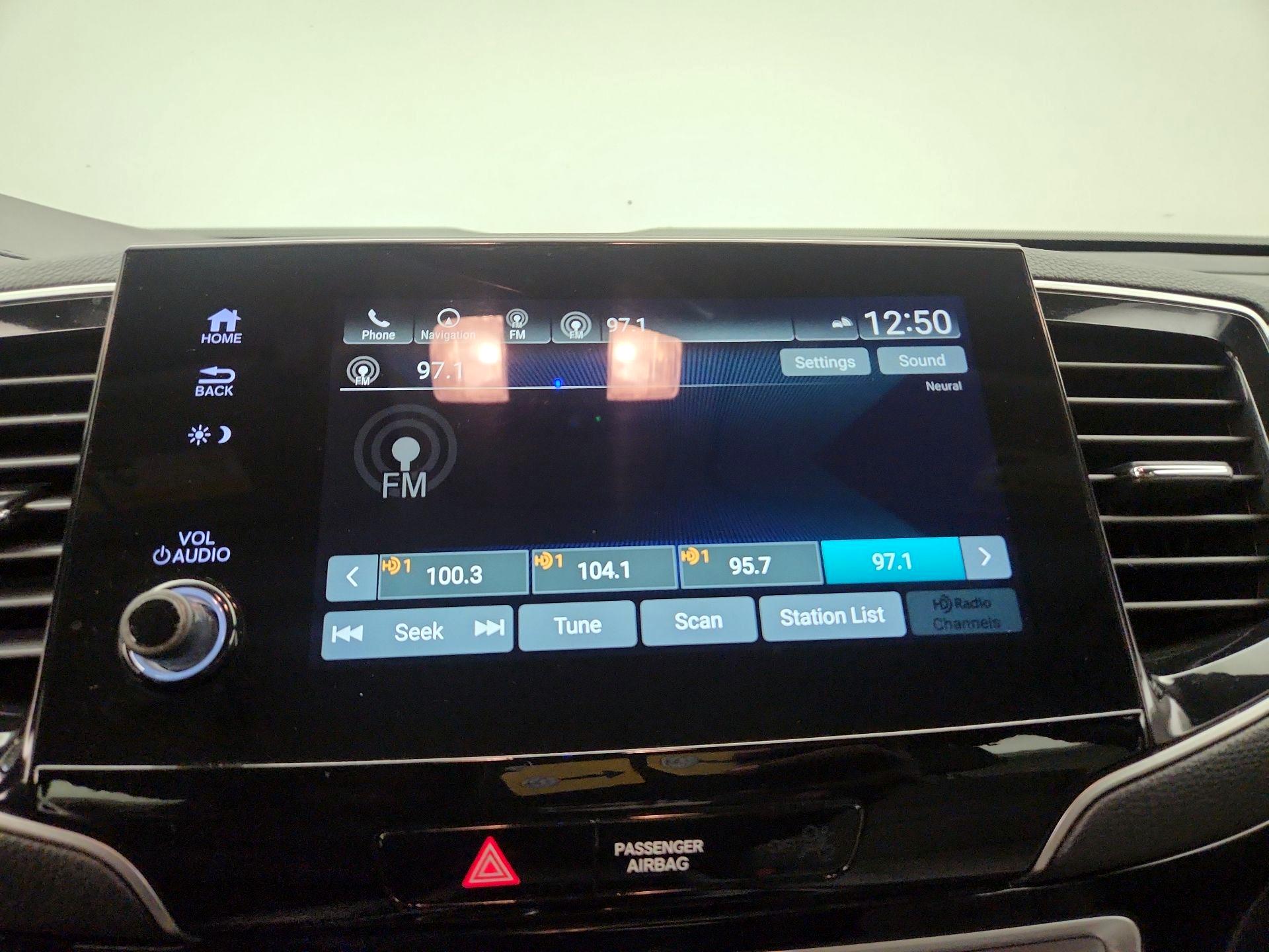 Thumbnail: 2019 Honda Pilot - 16