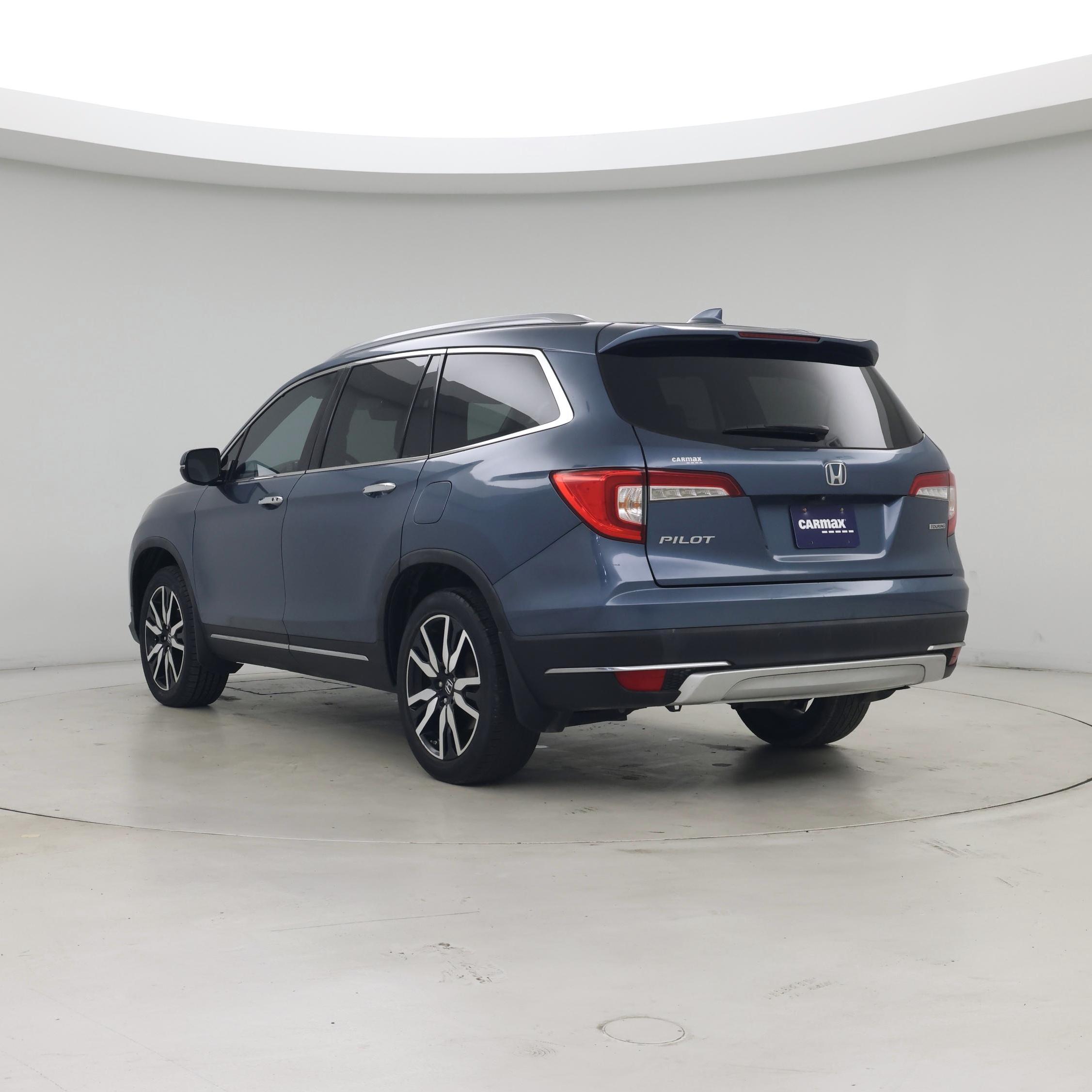 Thumbnail: 2019 Honda Pilot - 2