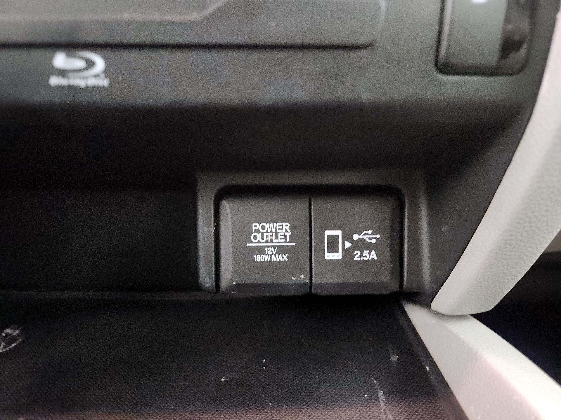 Thumbnail: 2019 Honda Pilot - 19