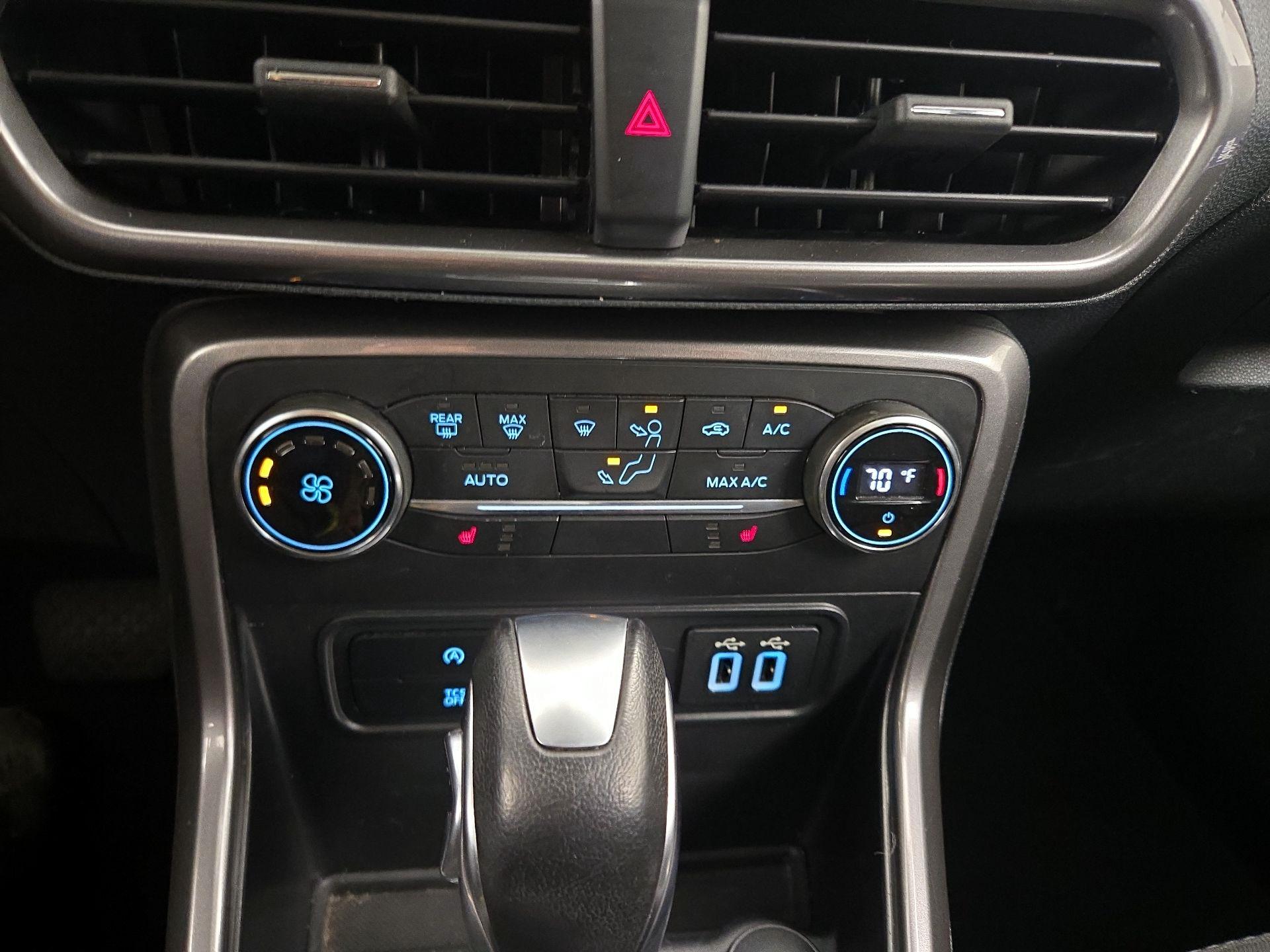 Thumbnail: 2019 Ford EcoSport - 17