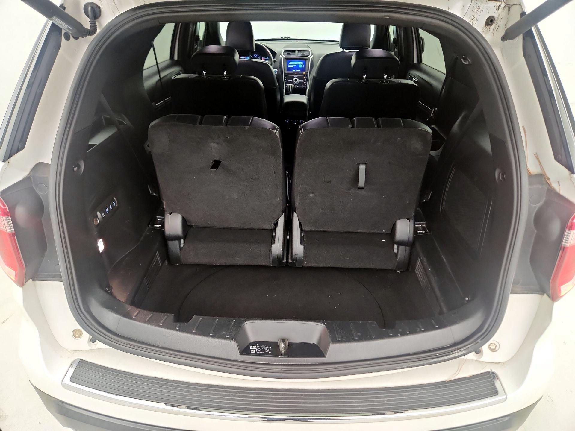 Thumbnail: 2019 Ford Explorer - 16