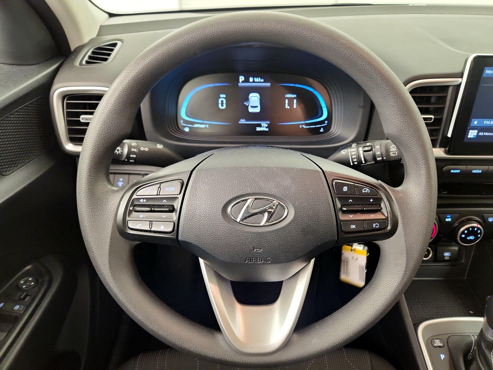 Thumbnail: 2023 Hyundai Venue - 10