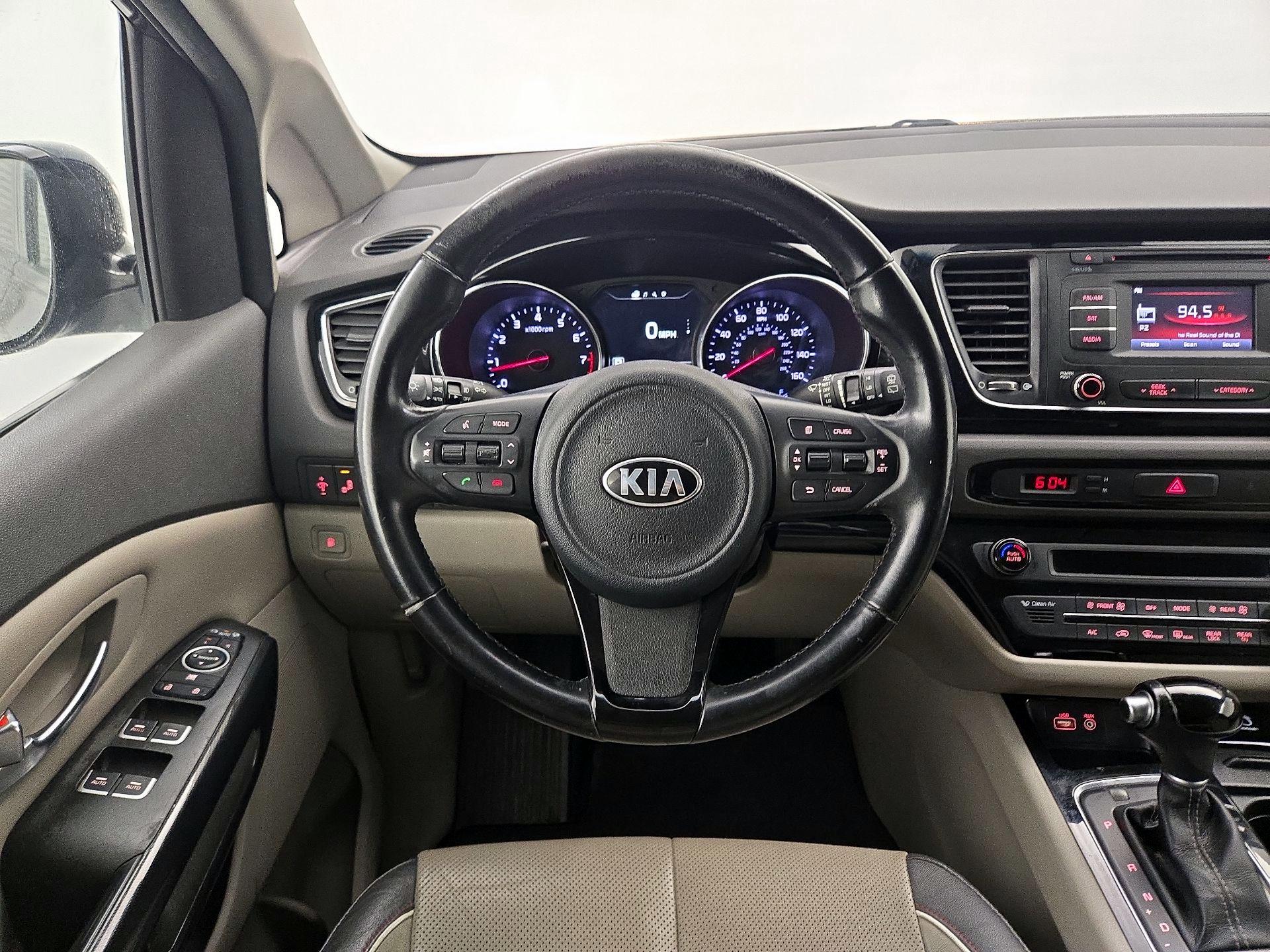 Thumbnail: 2015 Kia Sedona - 10