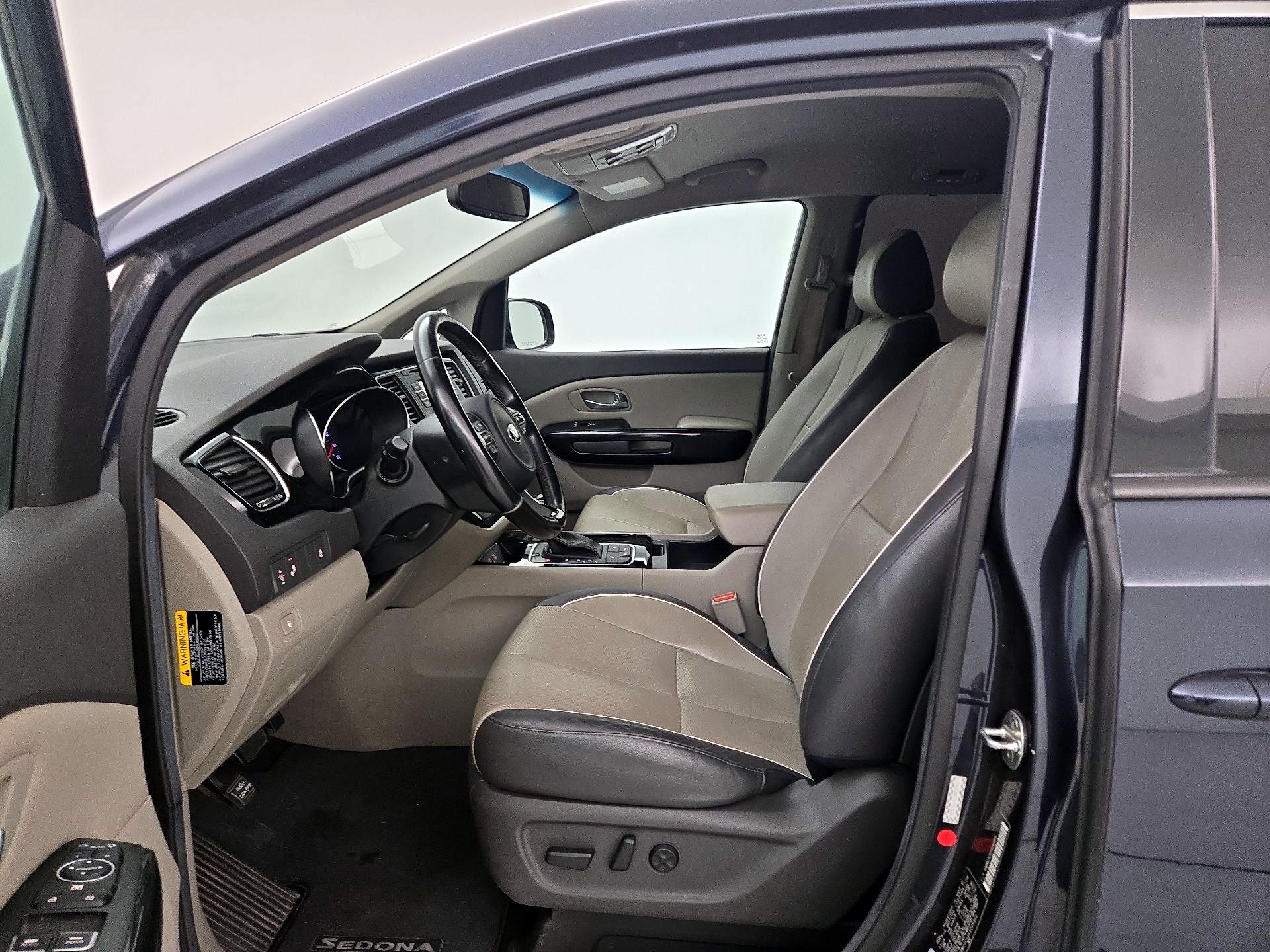 Thumbnail: 2015 Kia Sedona - 11