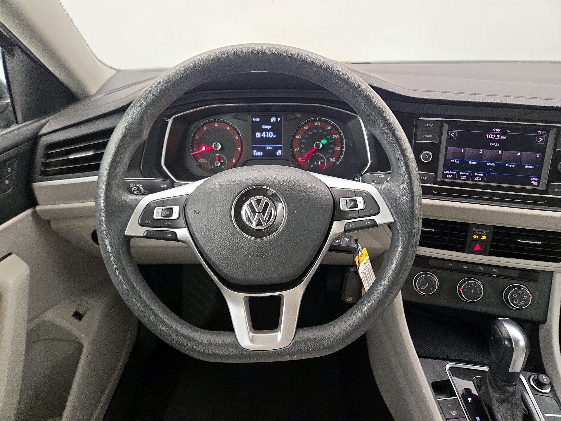 Thumbnail: 2019 Volkswagen Jetta - 10