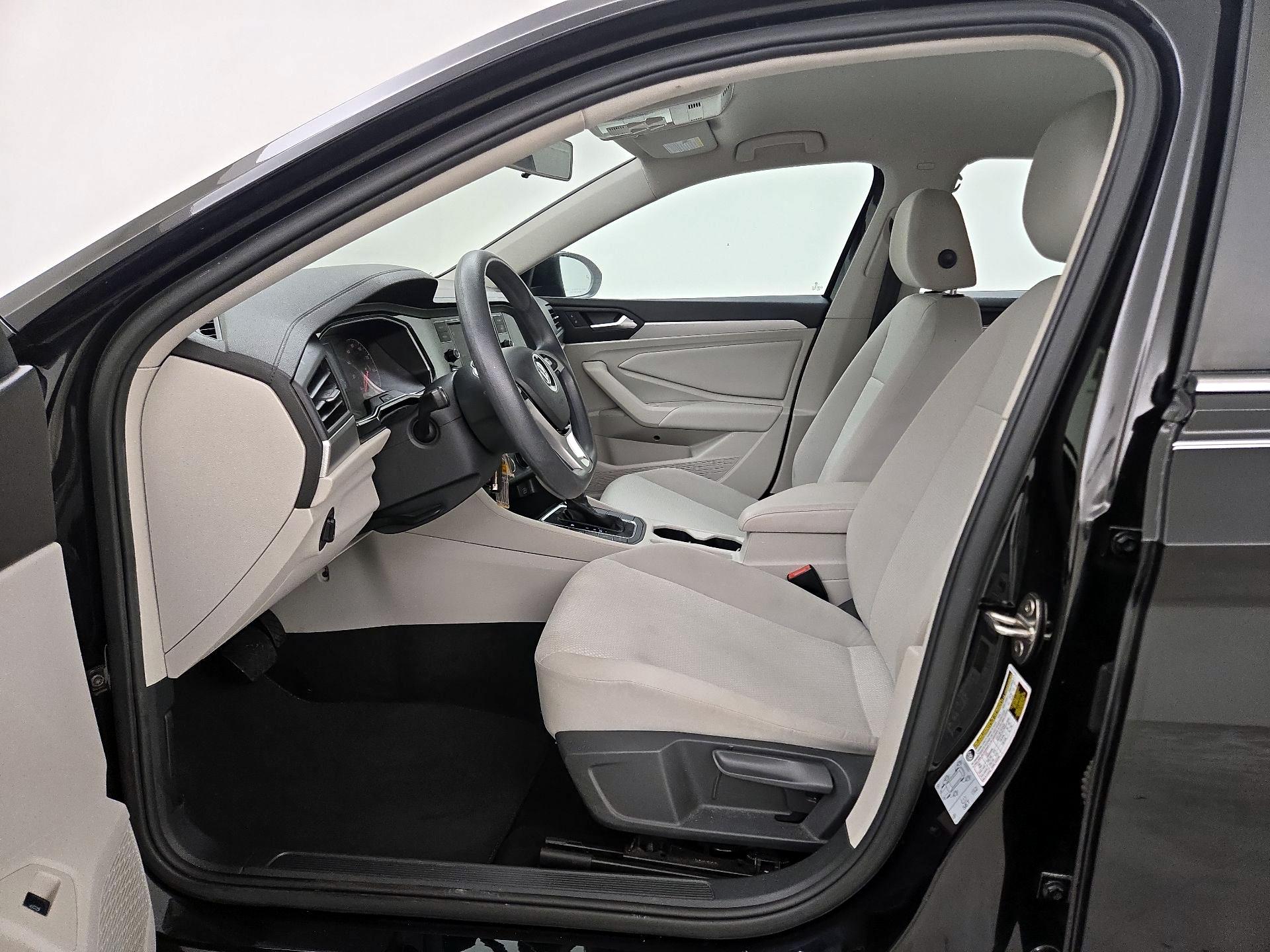 Thumbnail: 2019 Volkswagen Jetta - 11