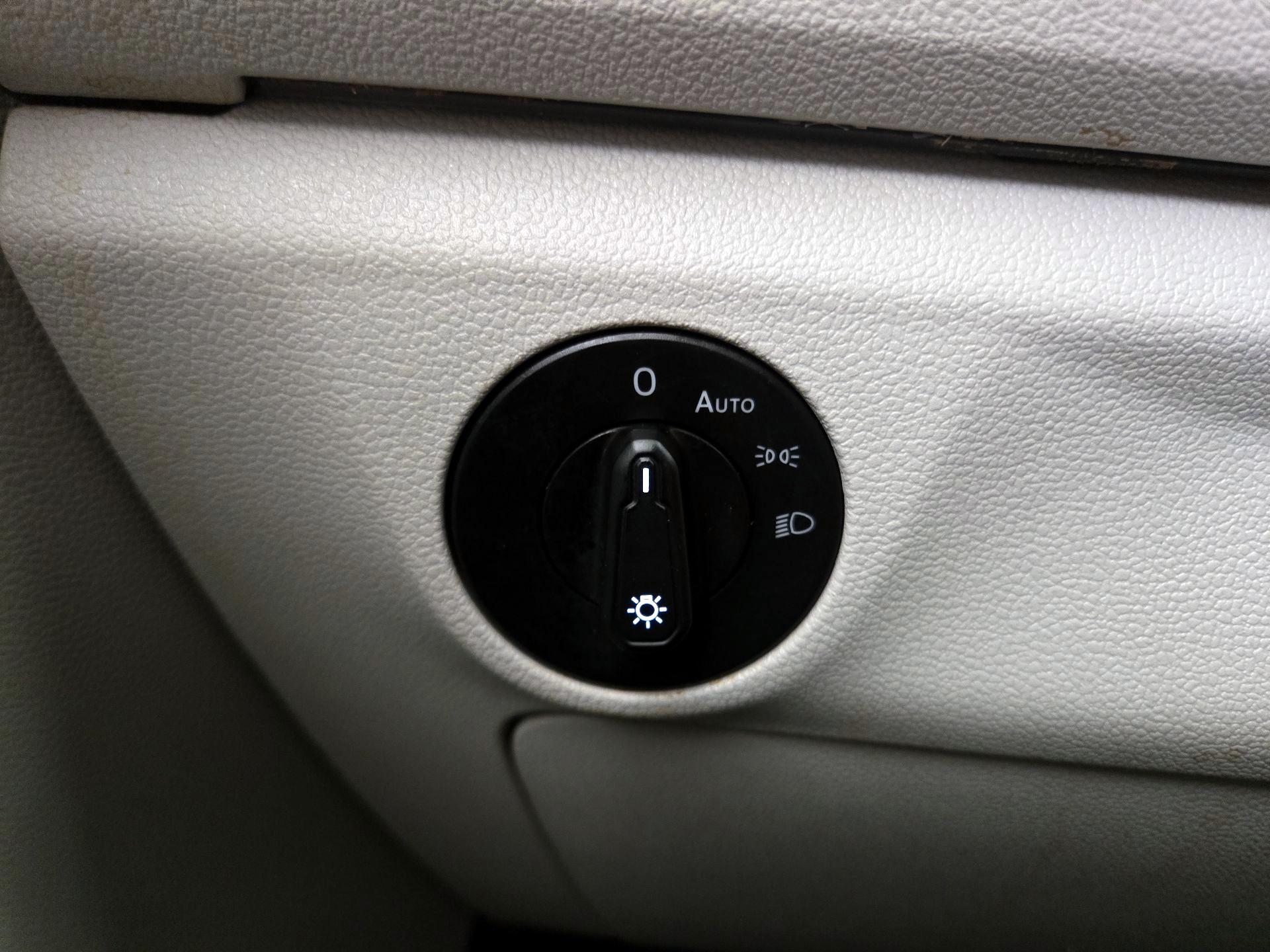 Thumbnail: 2019 Volkswagen Jetta - 13