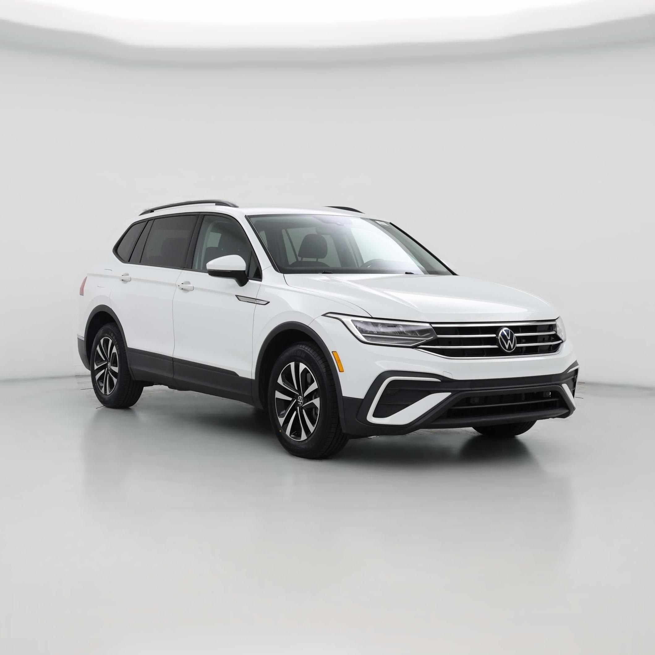 Thumbnail: 2023 Volkswagen Tiguan - 1