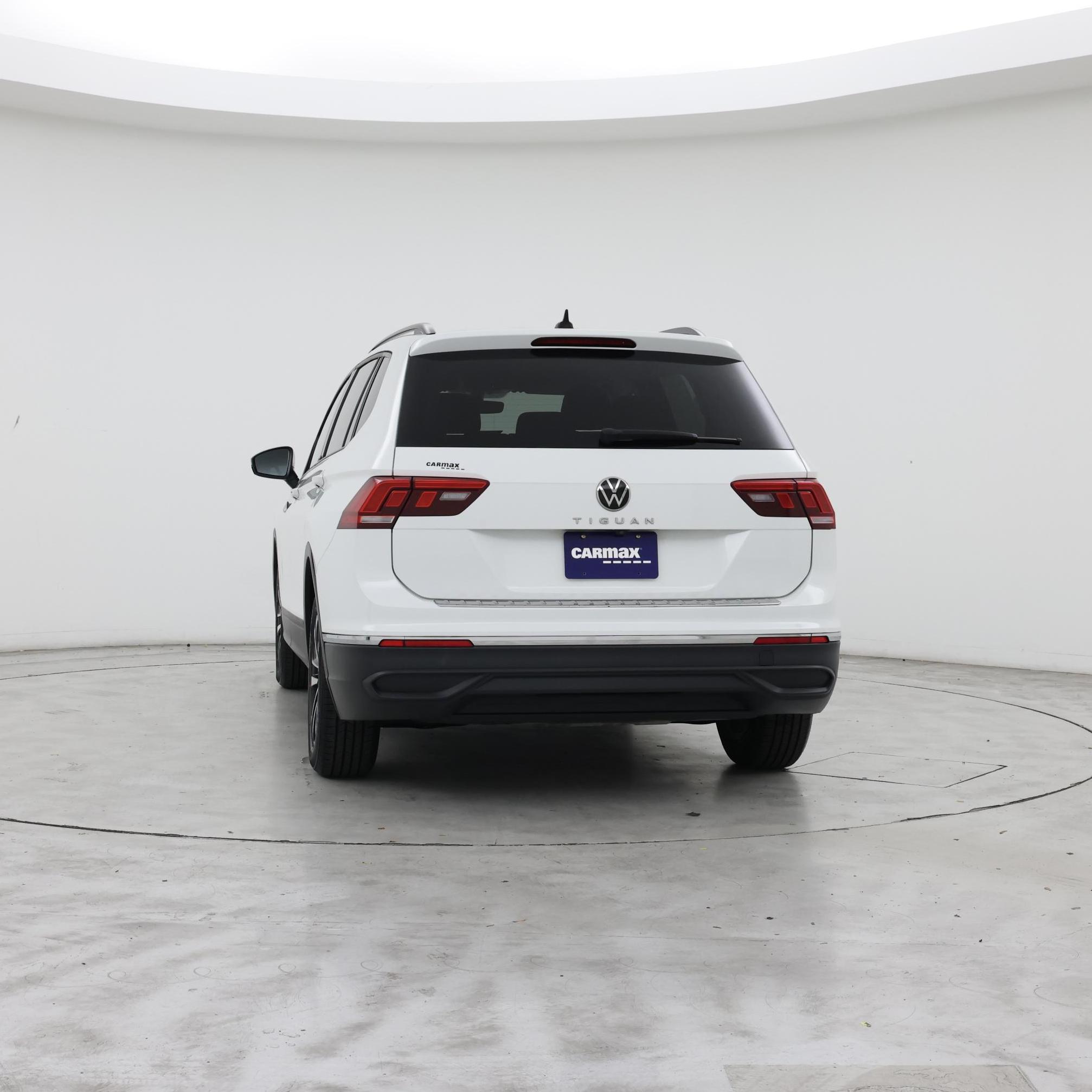 Thumbnail: 2023 Volkswagen Tiguan - 6