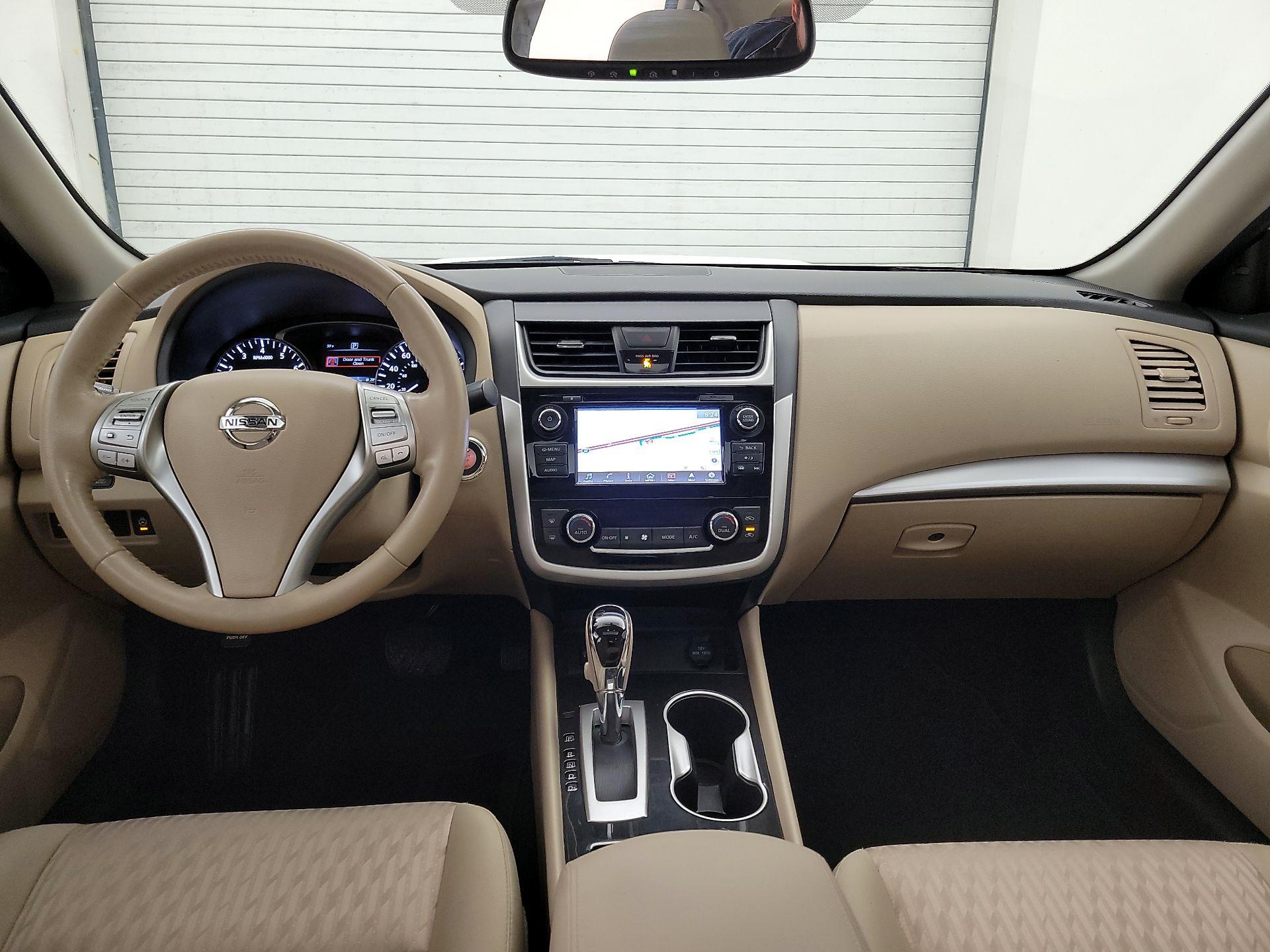 Thumbnail: 2018 Nissan Altima - 9