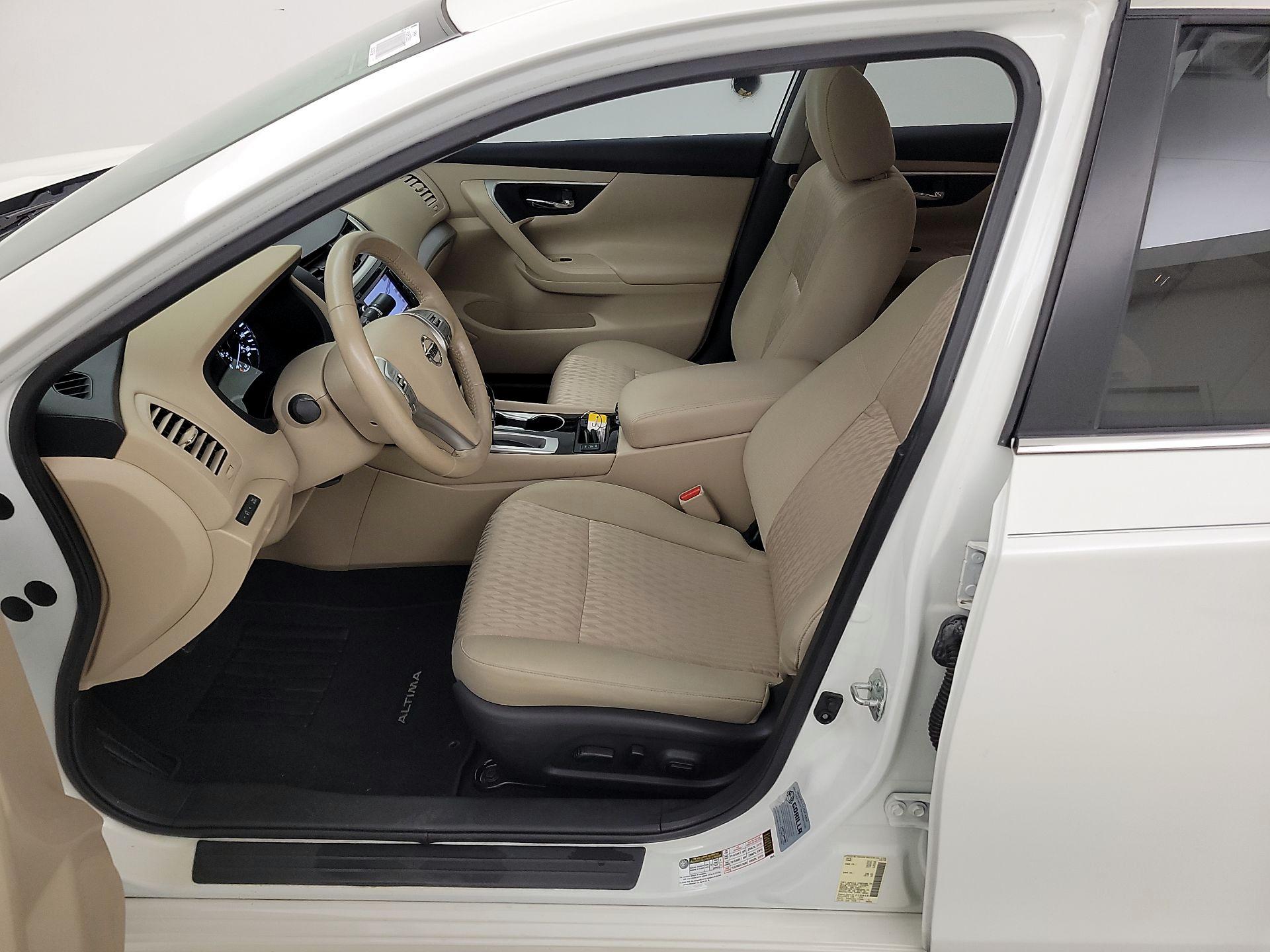 Thumbnail: 2018 Nissan Altima - 11