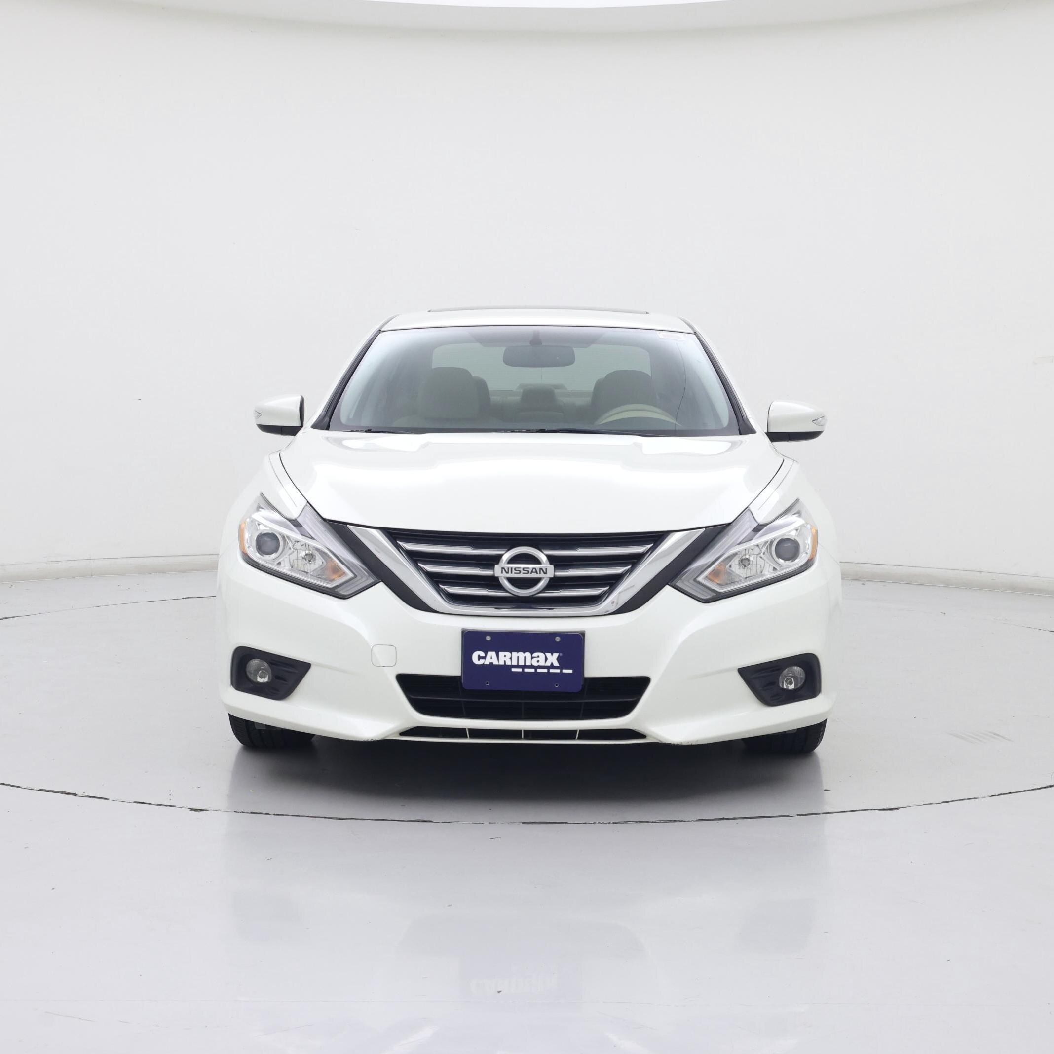 Thumbnail: 2018 Nissan Altima - 5