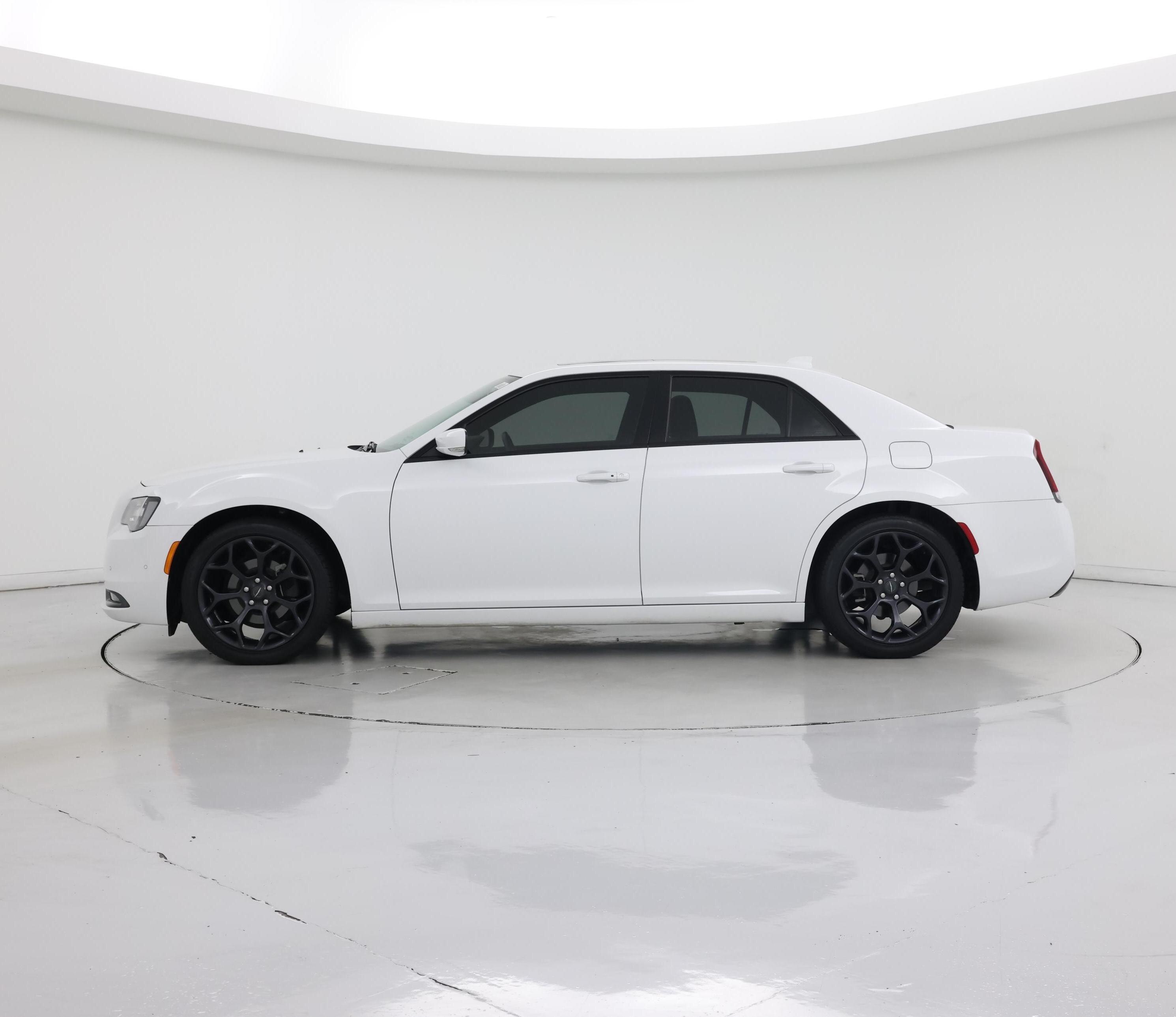 Thumbnail: 2019 Chrysler 300 - 3