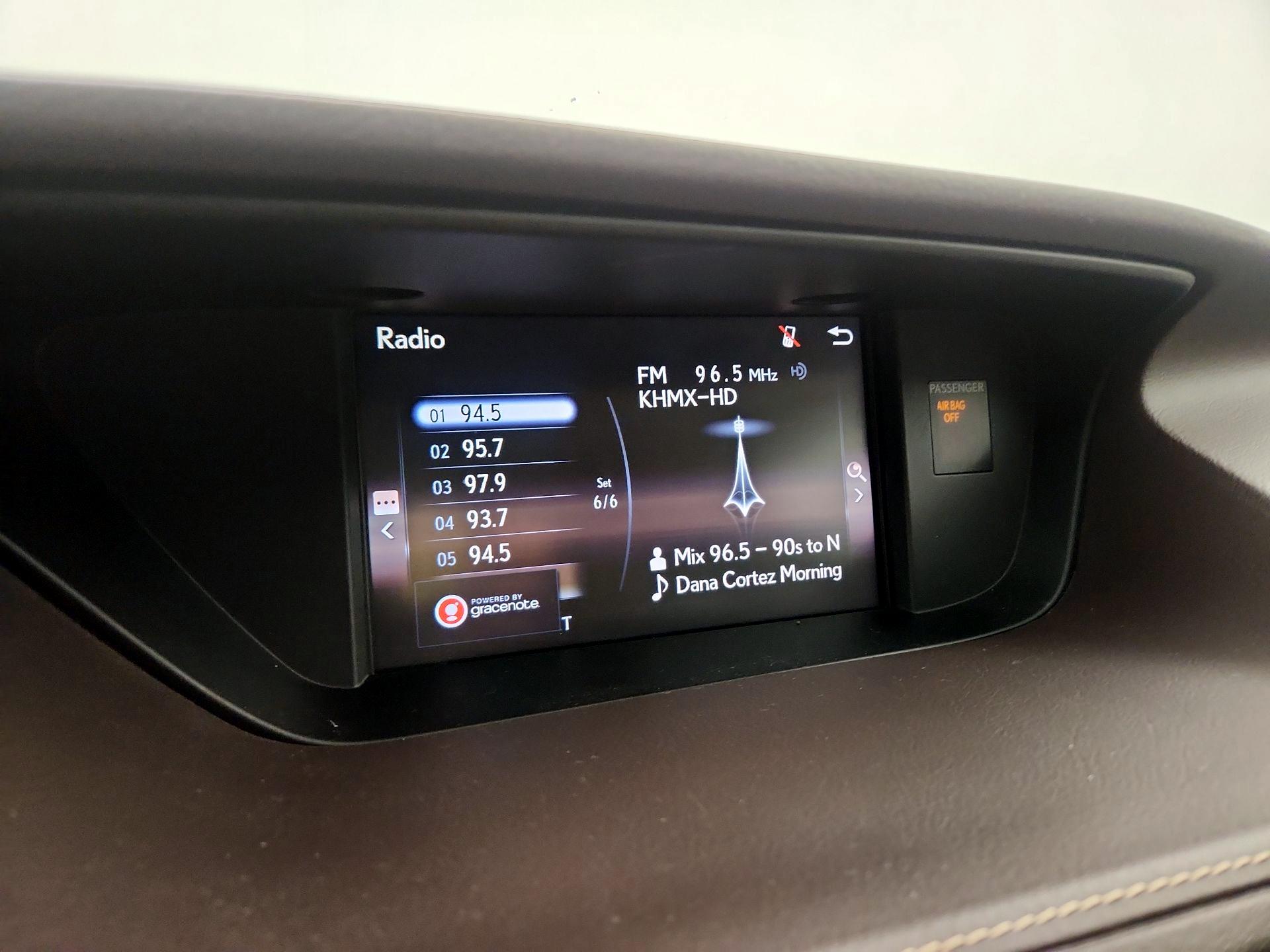 Thumbnail: 2016 Lexus ES - 15