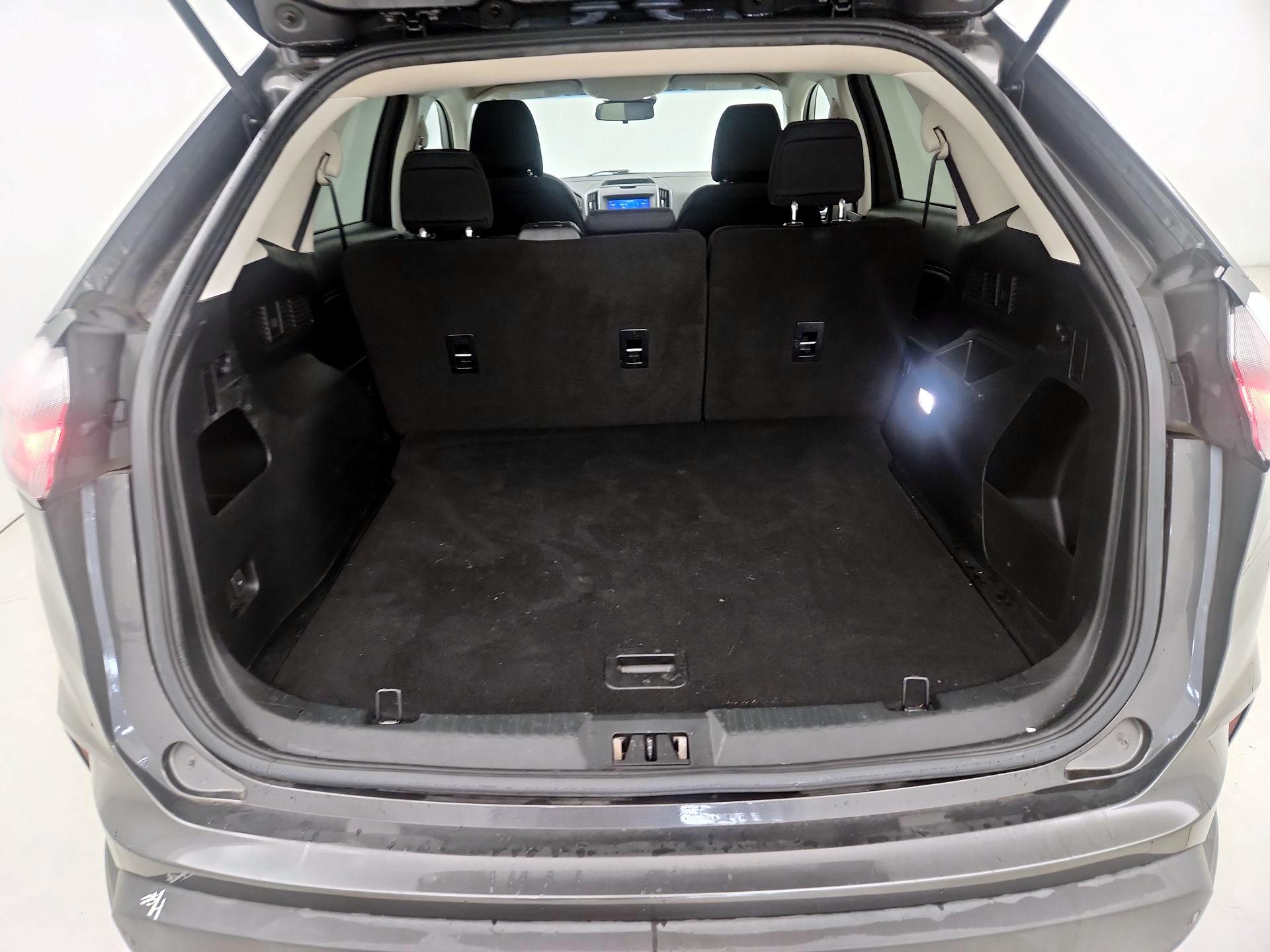 Thumbnail: 2020 Ford Edge - 16