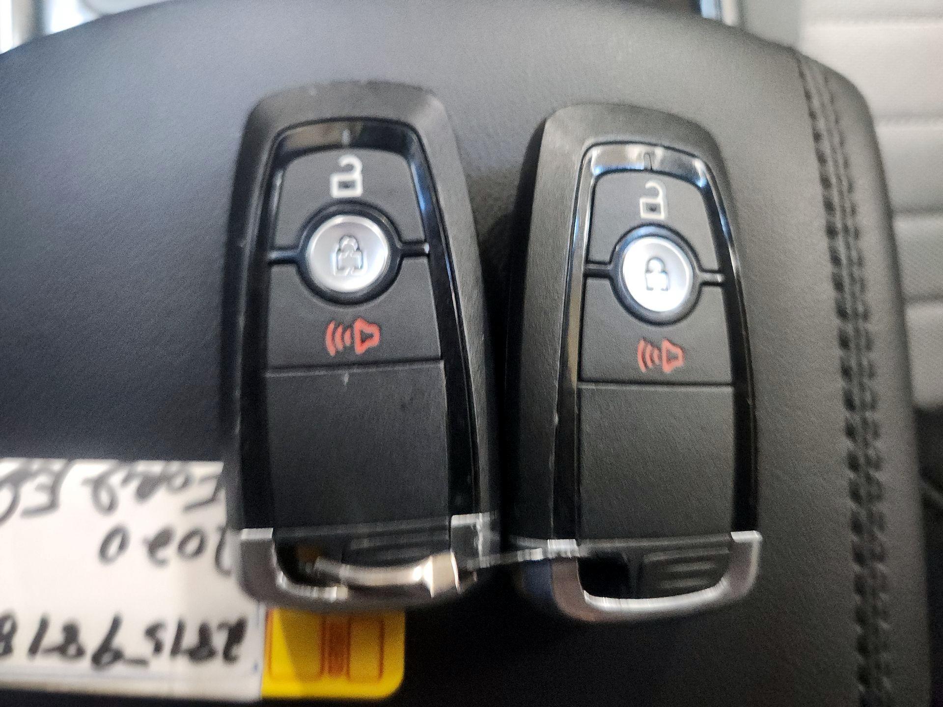 Thumbnail: 2020 Ford Edge - 18