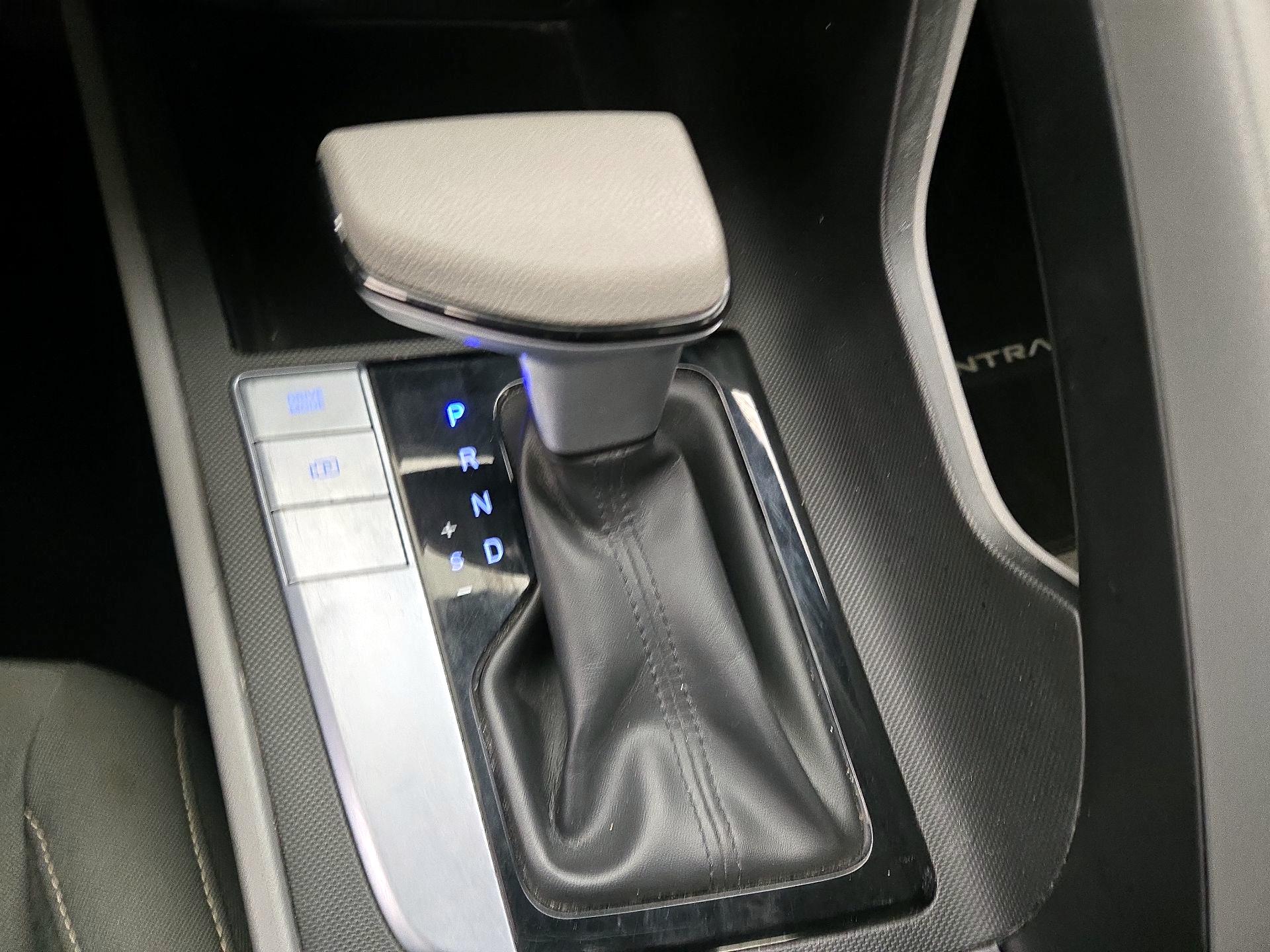 Thumbnail: 2024 Hyundai Elantra - 18