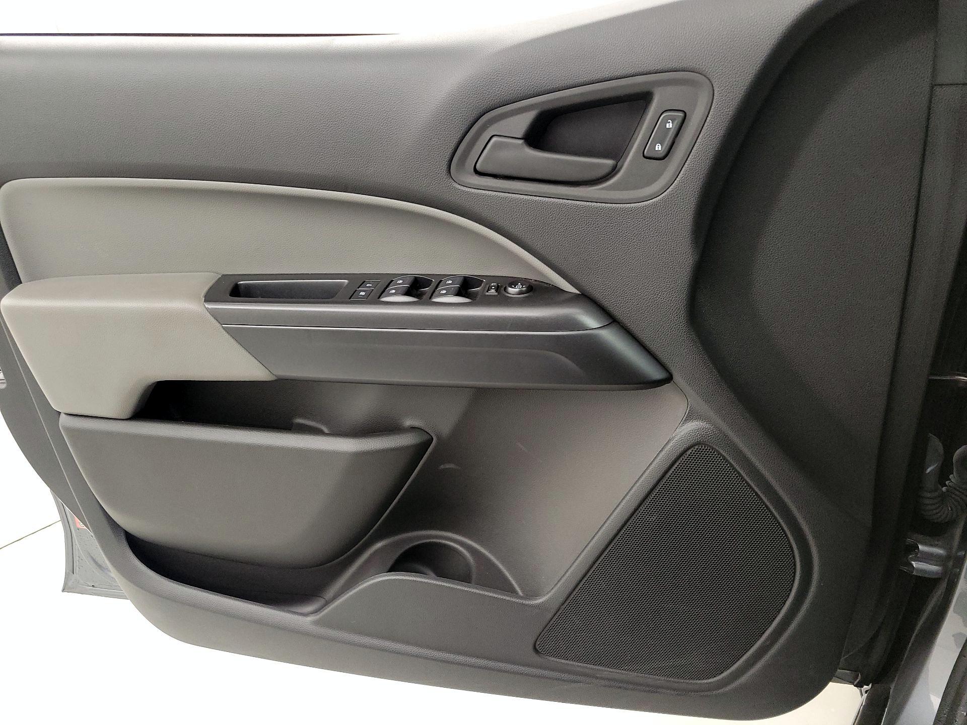 Thumbnail: 2022 Chevrolet Colorado - 12