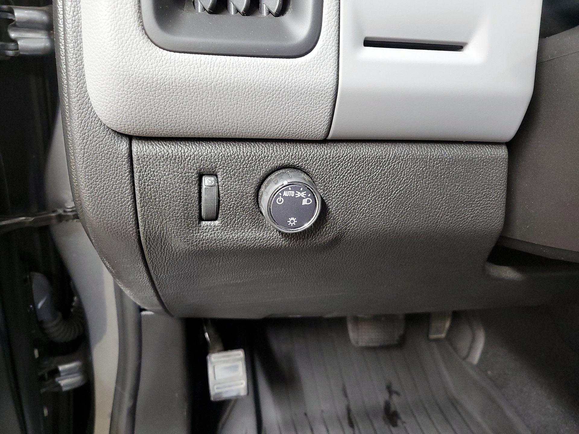 Thumbnail: 2022 Chevrolet Colorado - 13