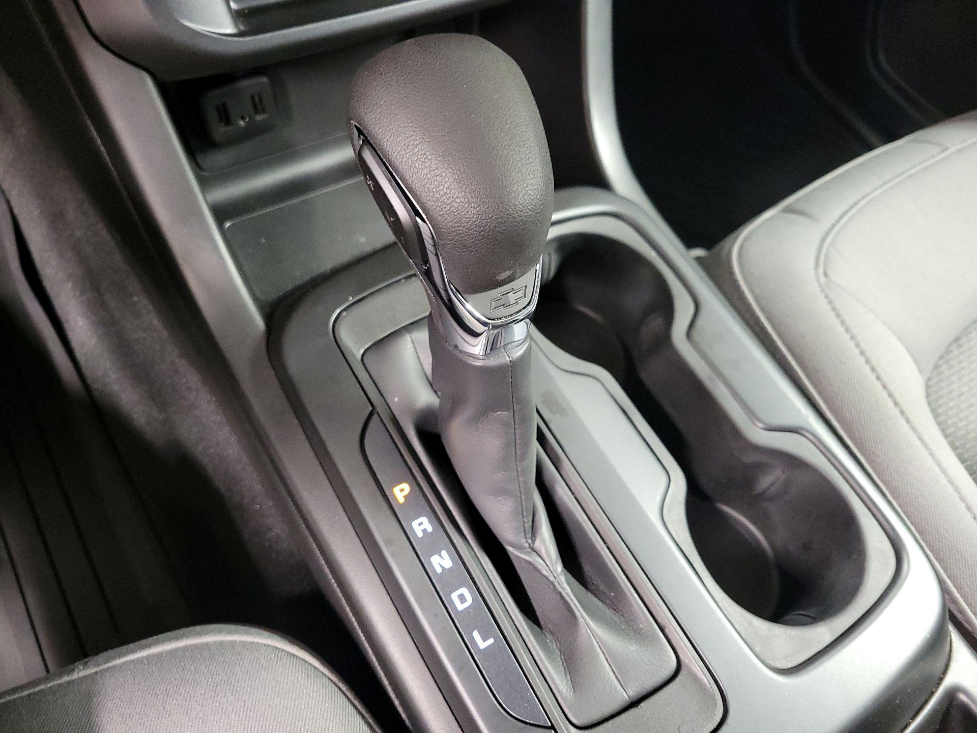 Thumbnail: 2022 Chevrolet Colorado - 17