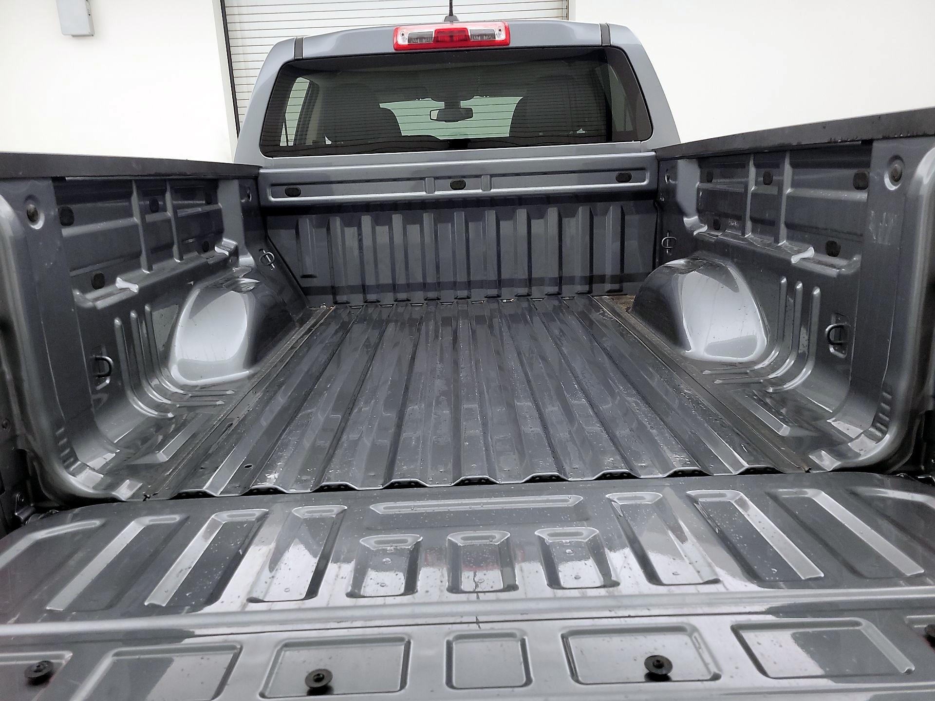 Thumbnail: 2022 Chevrolet Colorado - 20