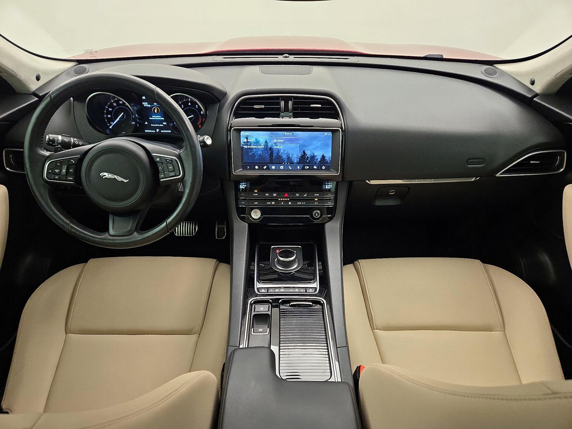 Thumbnail: 2019 Jaguar F-Pace - 9