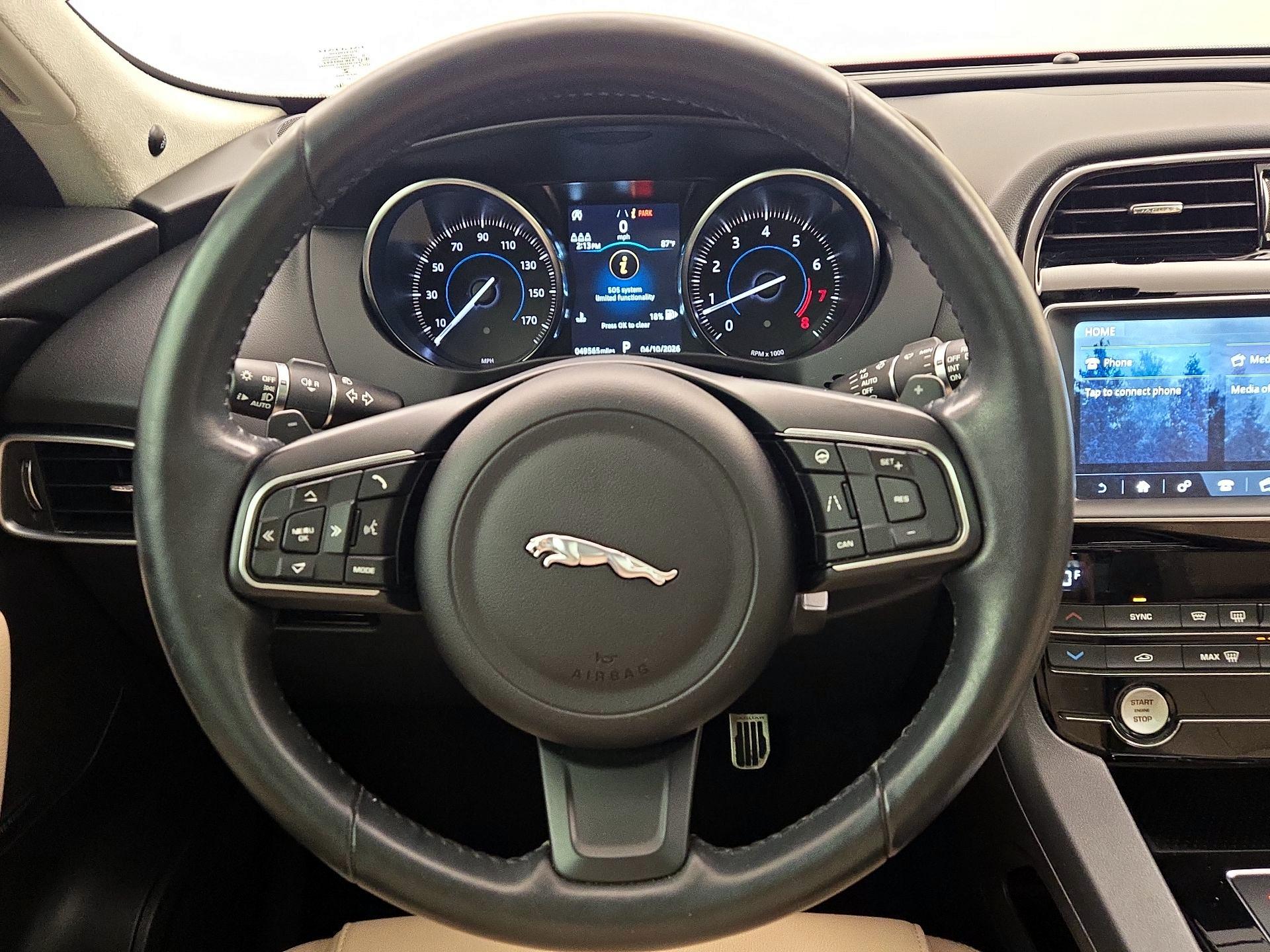 Thumbnail: 2019 Jaguar F-Pace - 10